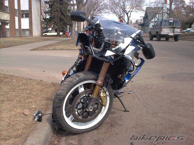 2001 SUZUKI GSX R 1000 | Picture 26108 motorcycle photo