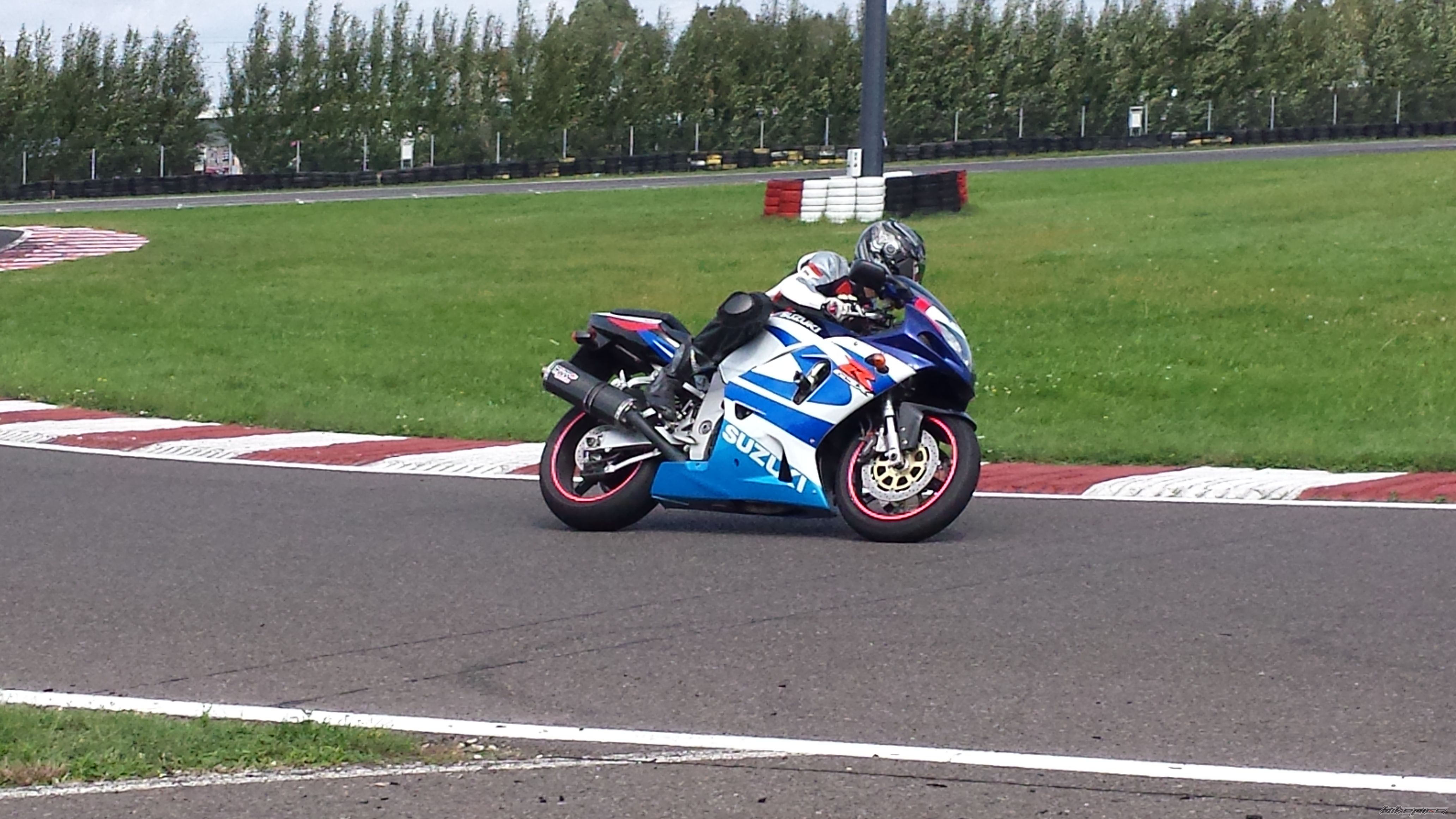2000 SUZUKI GSX R 750 | Picture 2610817 motorcycle photo