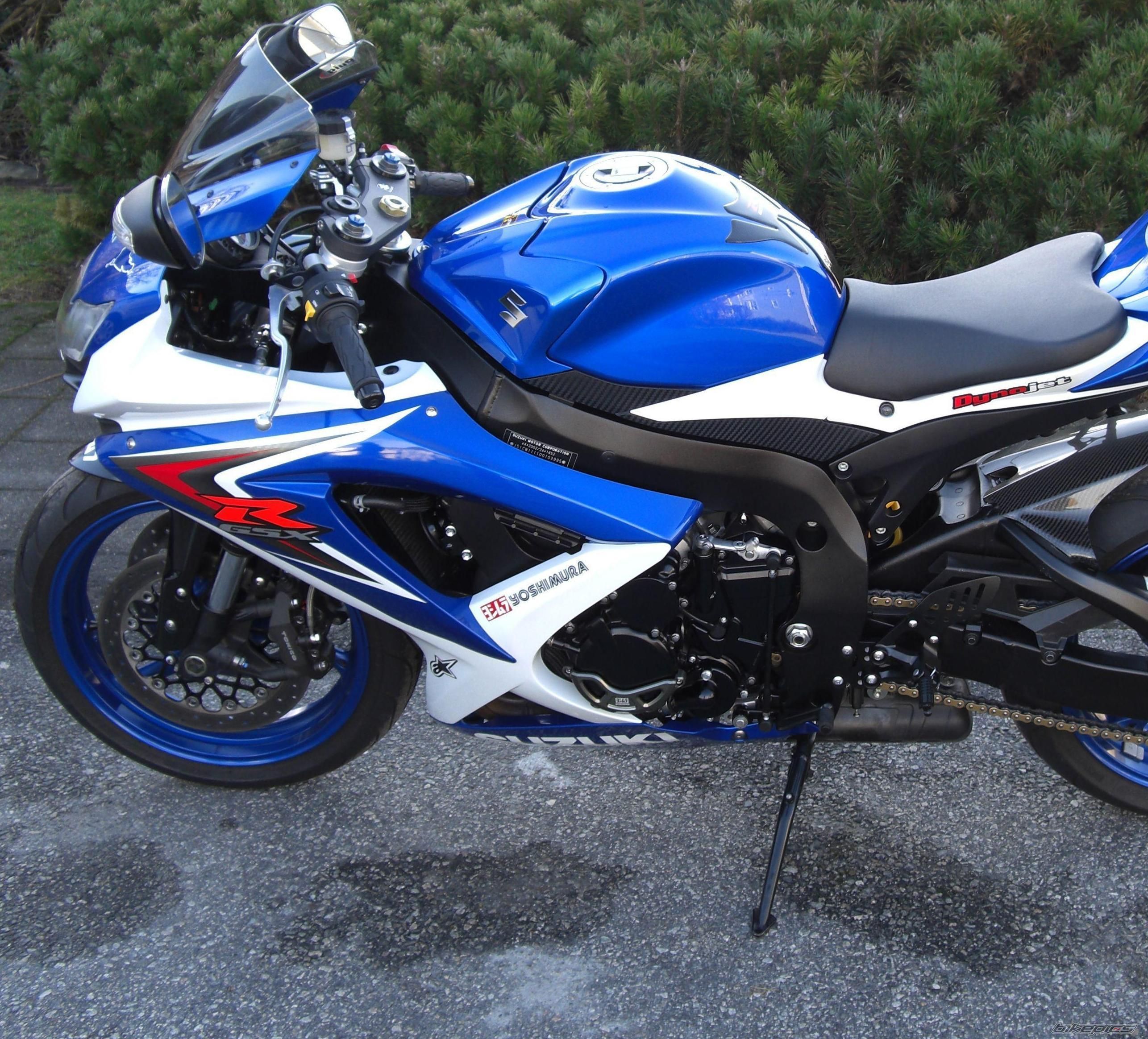 2010 SUZUKI GSX 750 | Picture 2611001 motorcycle photo
