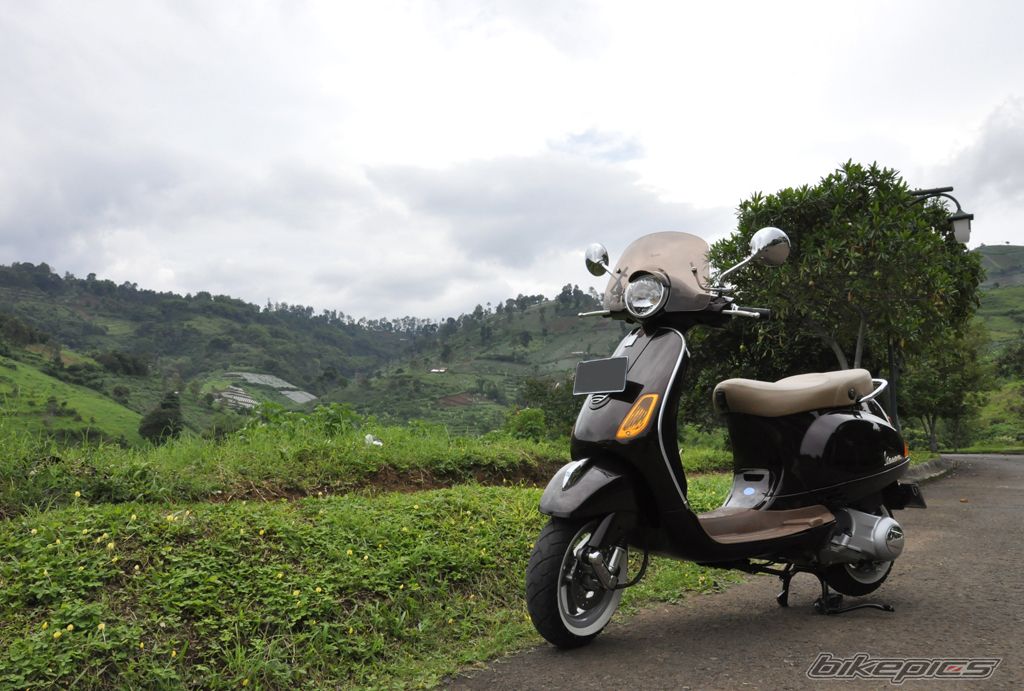 2012 PIAGGIO VESPA LX 150IE | Picture 2611637 motorcycle photo