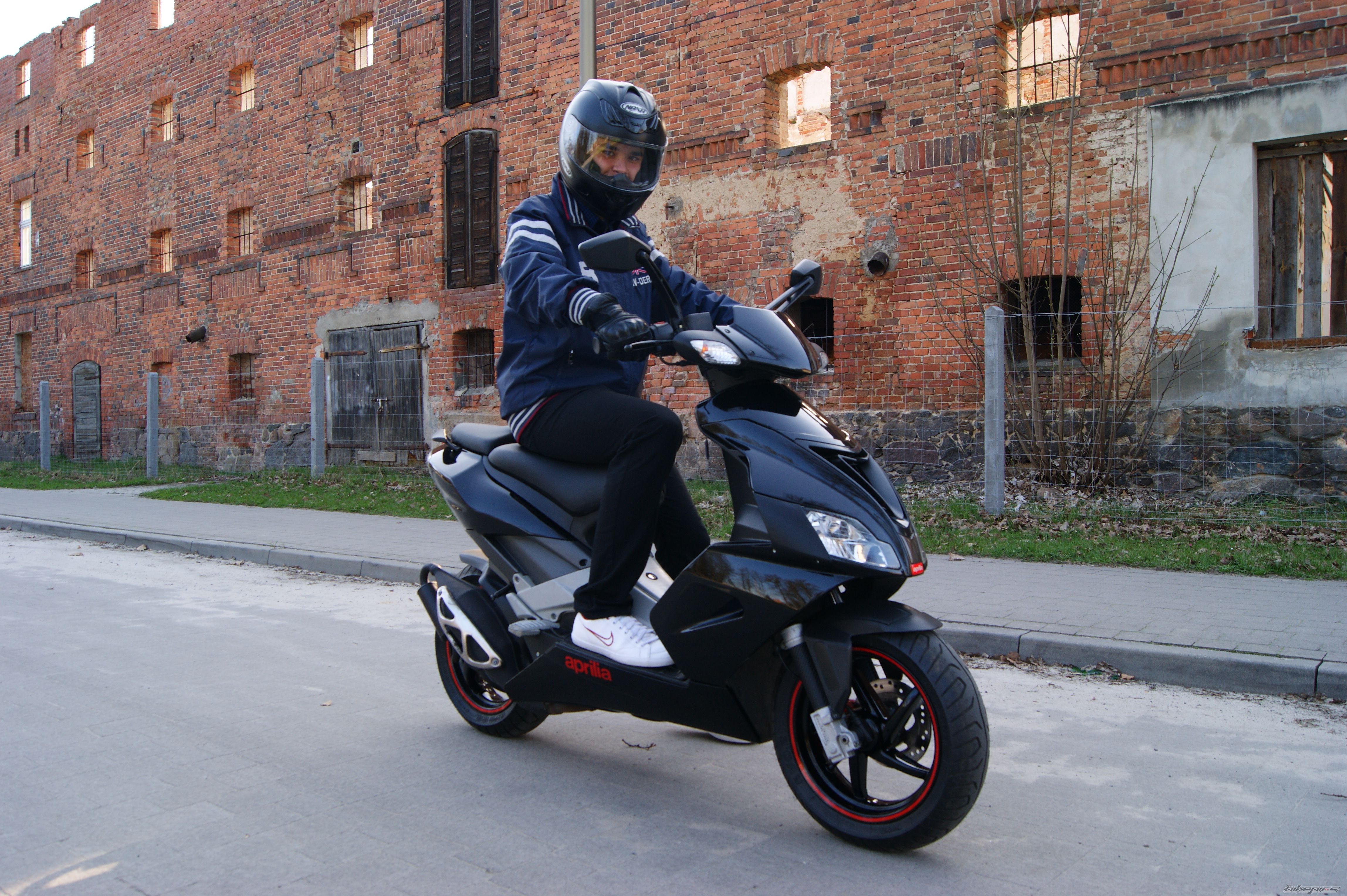 2005 APRILIA SR 50 | Picture 2612678 motorcycle photo