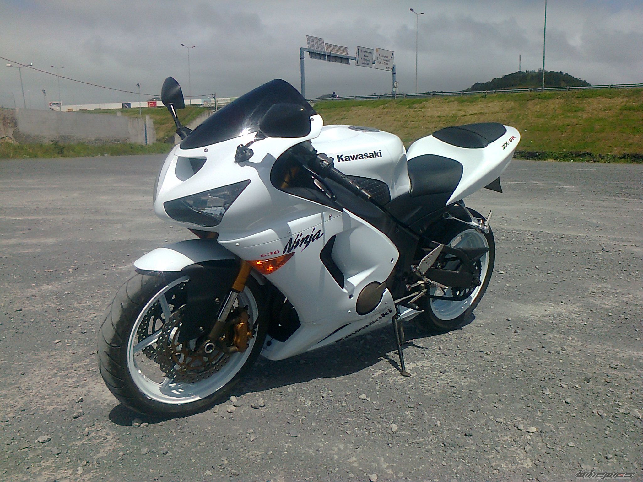 2005 KAWASAKI NINJA ZX6R 636 | Picture 2615028 motorcycle photo