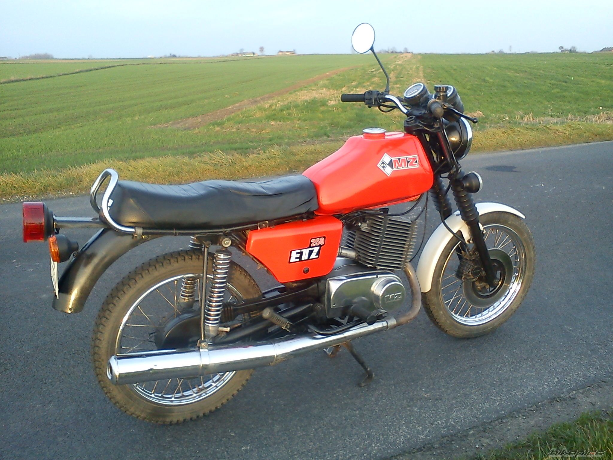 1986 MZ ETZ 250 | Picture 2615295 motorcycle photo