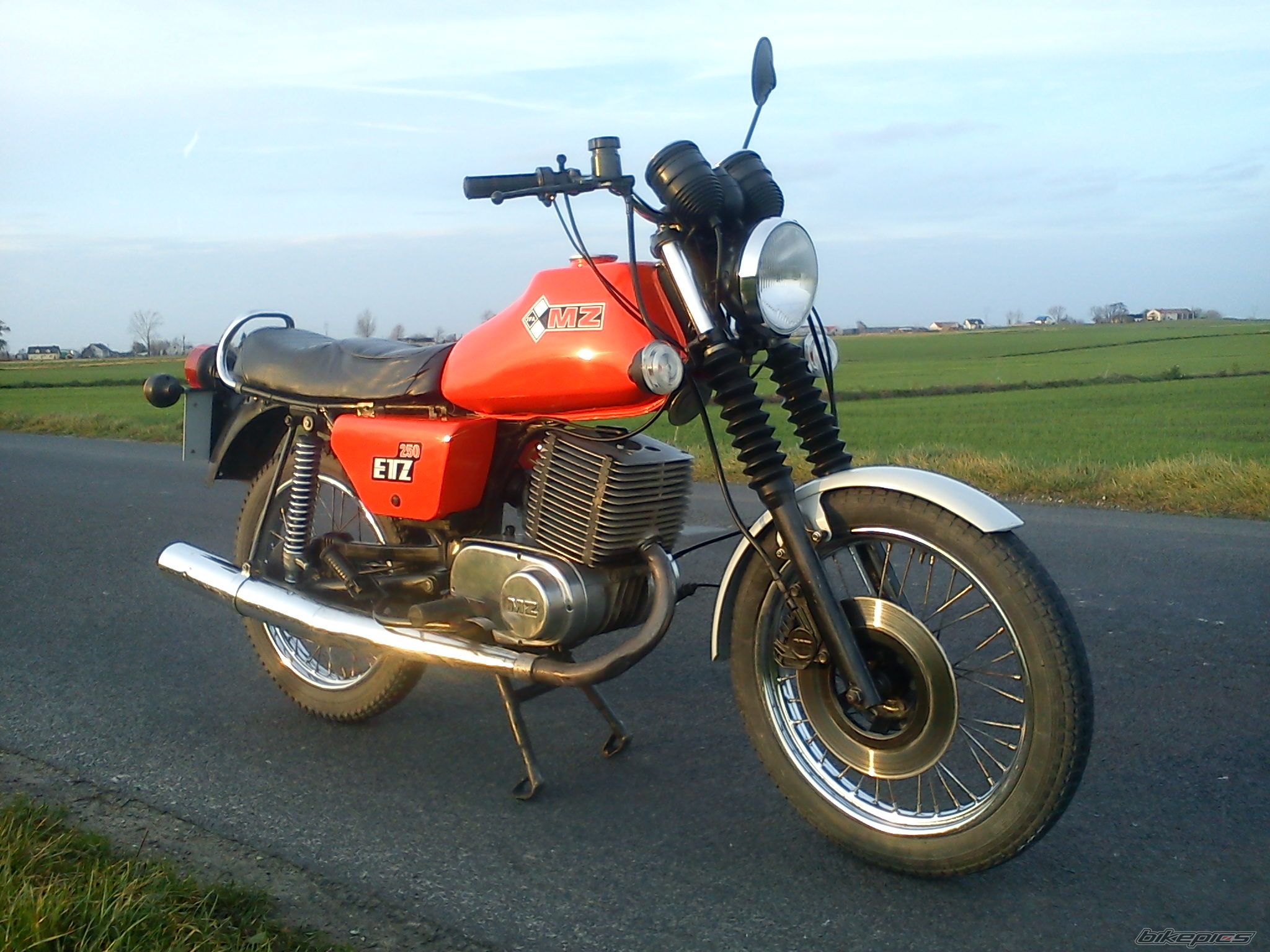 1986 MZ ETZ 250 | Picture 2615296 motorcycle photo