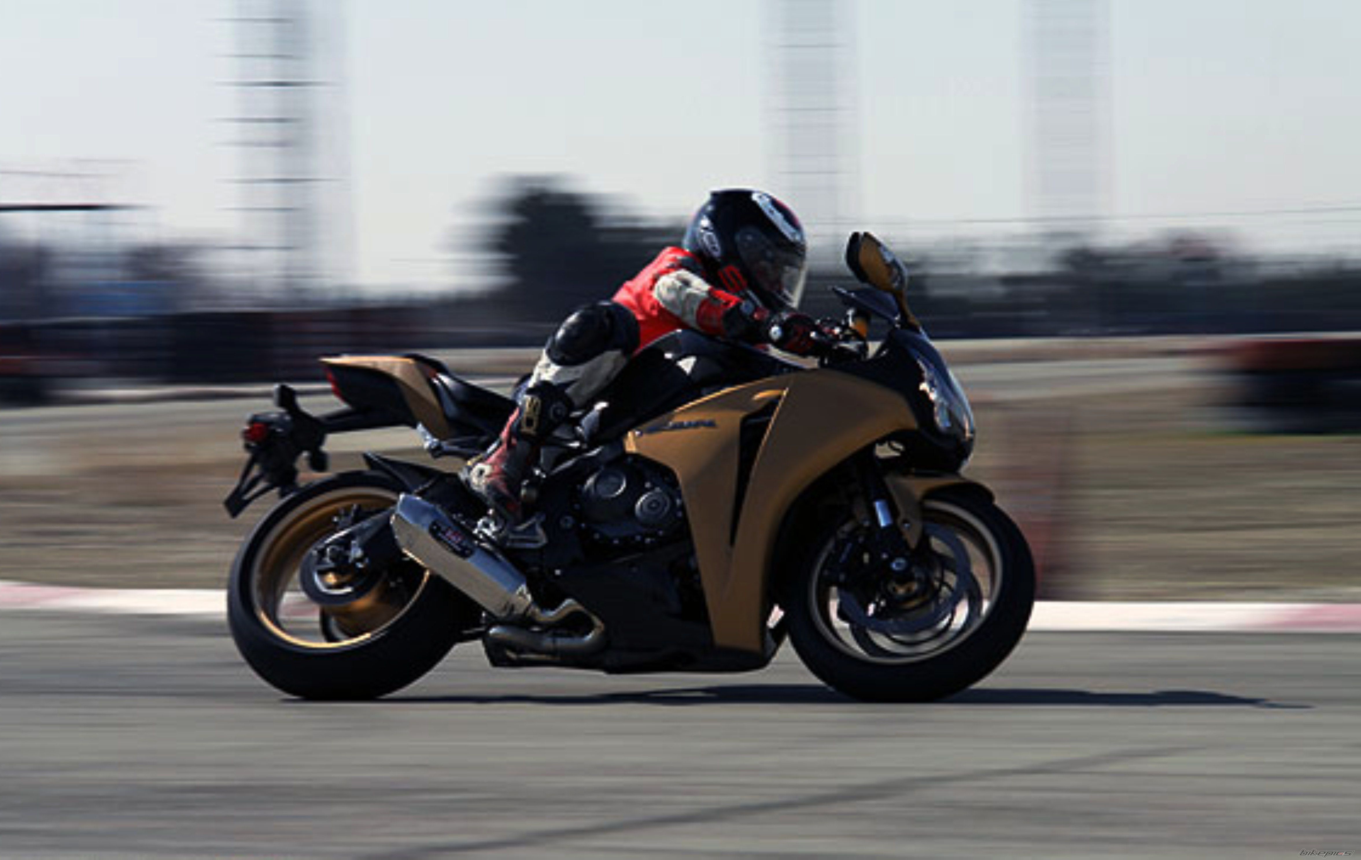 2014 HONDA CBR 1000  RR | Picture 2615559 motorcycle photo