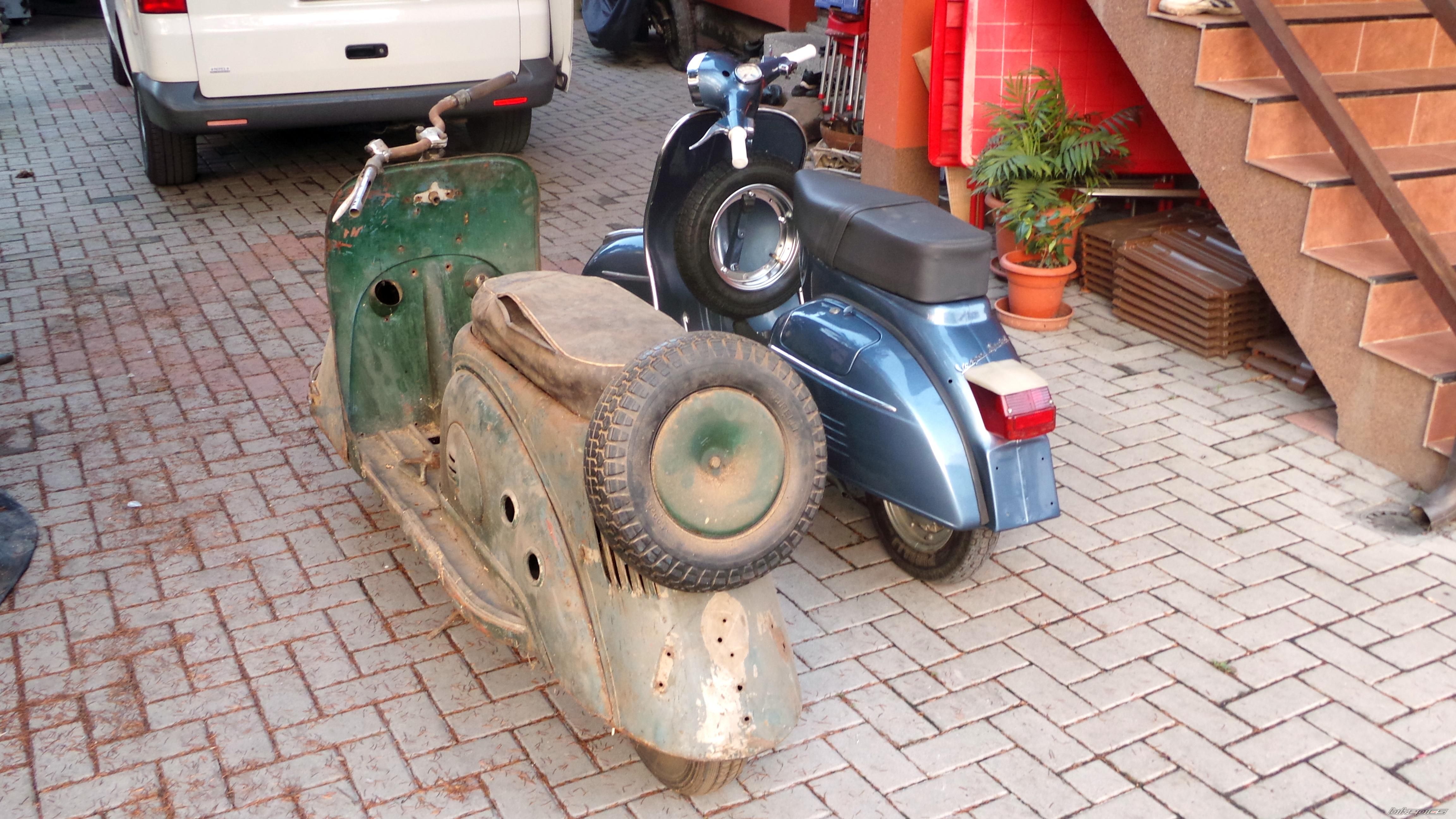 1953 VESPA GOGGO HANS GLASS | Picture 2618967 motorcycle photo