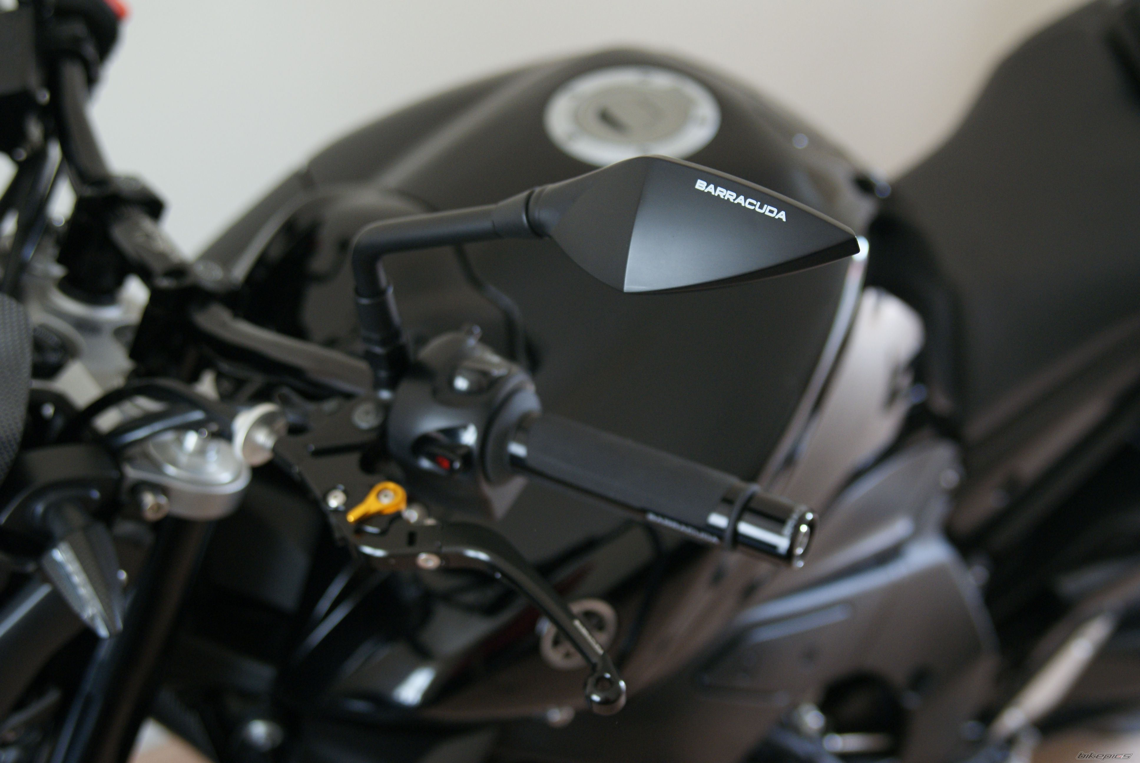 2011 YAMAHA FZ 1 | Picture 2619030 motorcycle photo