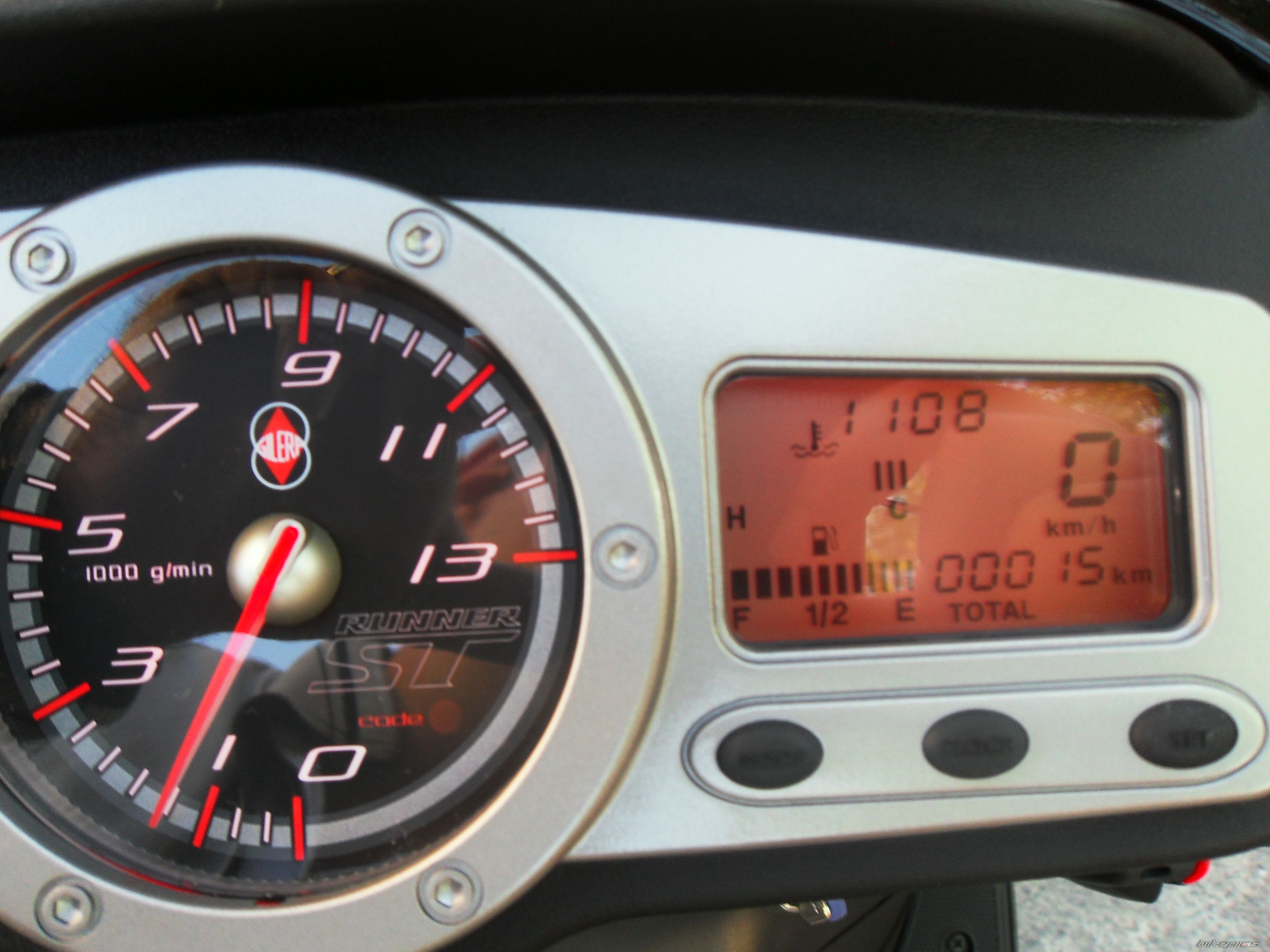 2011 GILERA RUNNER 200 VXR | Picture 2620866 motorcycle photo