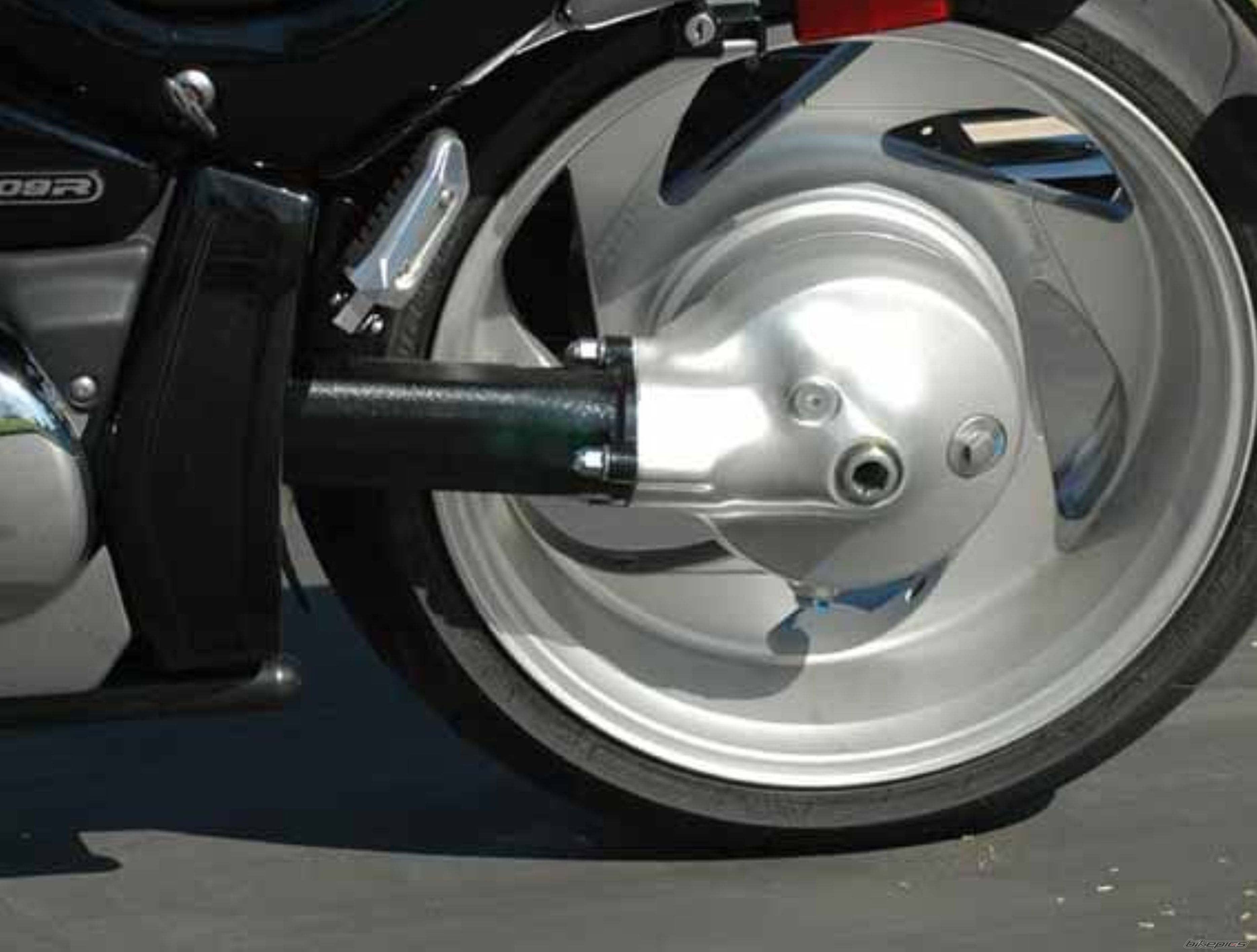 2013 SUZUKI BOULEVARD M109R | Picture 2621324 motorcycle photo