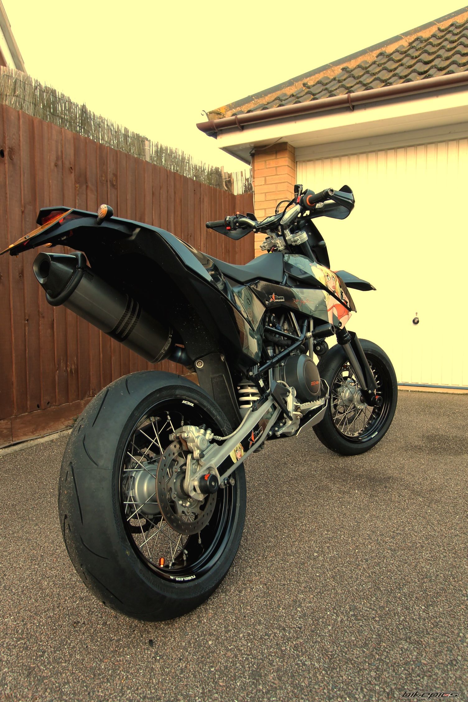2011 KTM 690 SMC | Picture 2623905 motorcycle photo