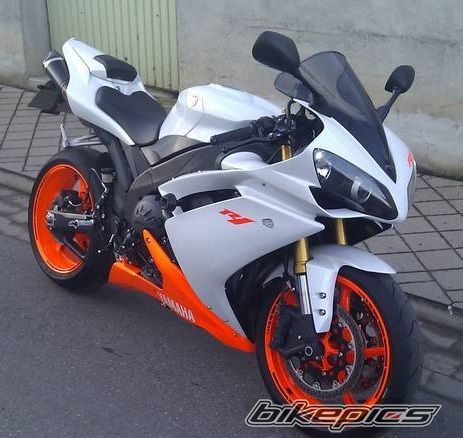 2010 YAMAHA R1 | Picture 2625528 motorcycle photo