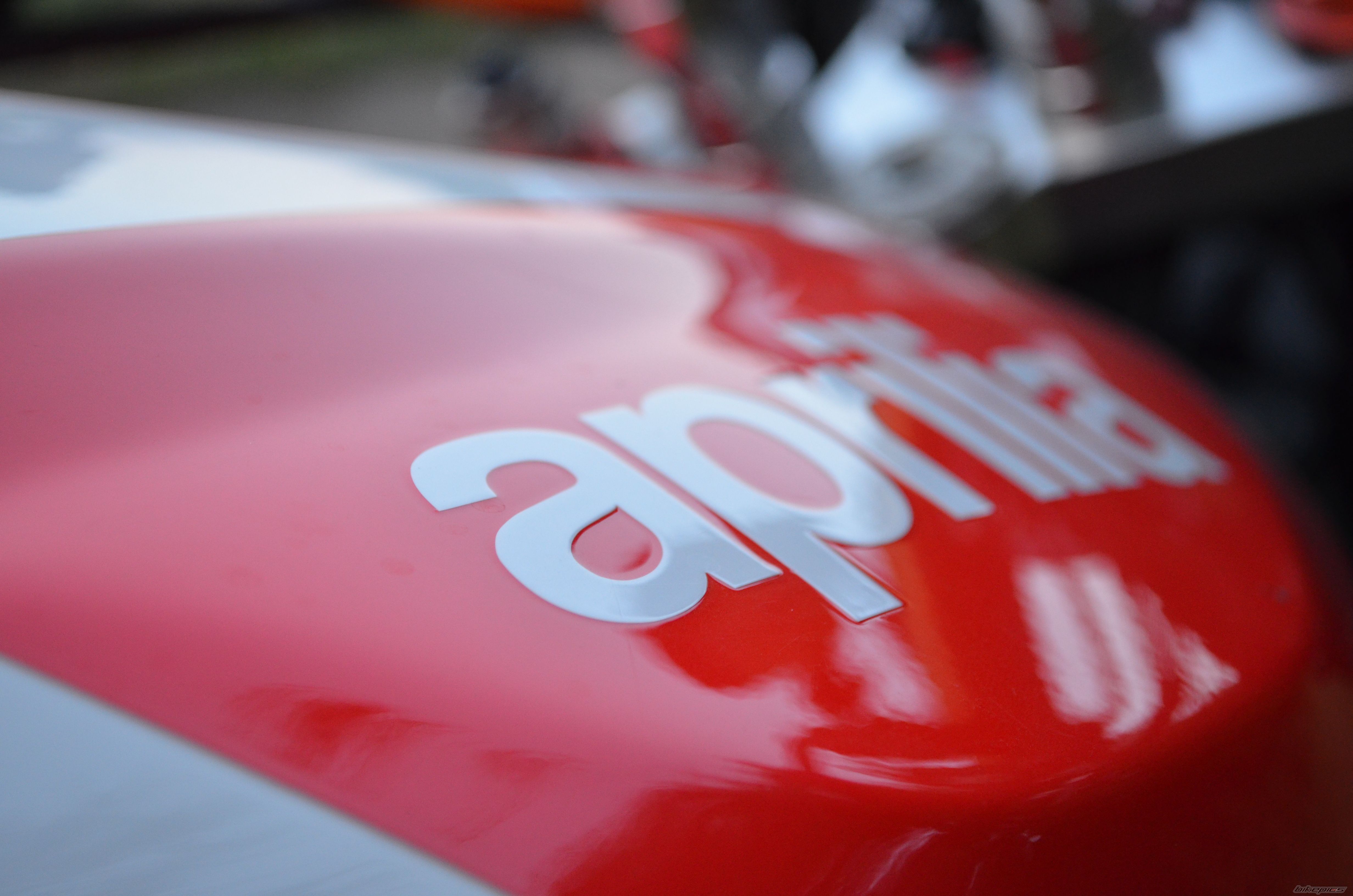2007 APRILIA TUONO R V2 | Picture 2632851 motorcycle photo