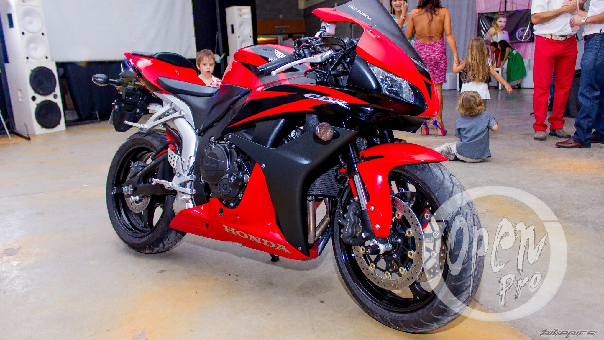 2008 HONDA CBR 600 RR | Picture 2638030 motorcycle photo