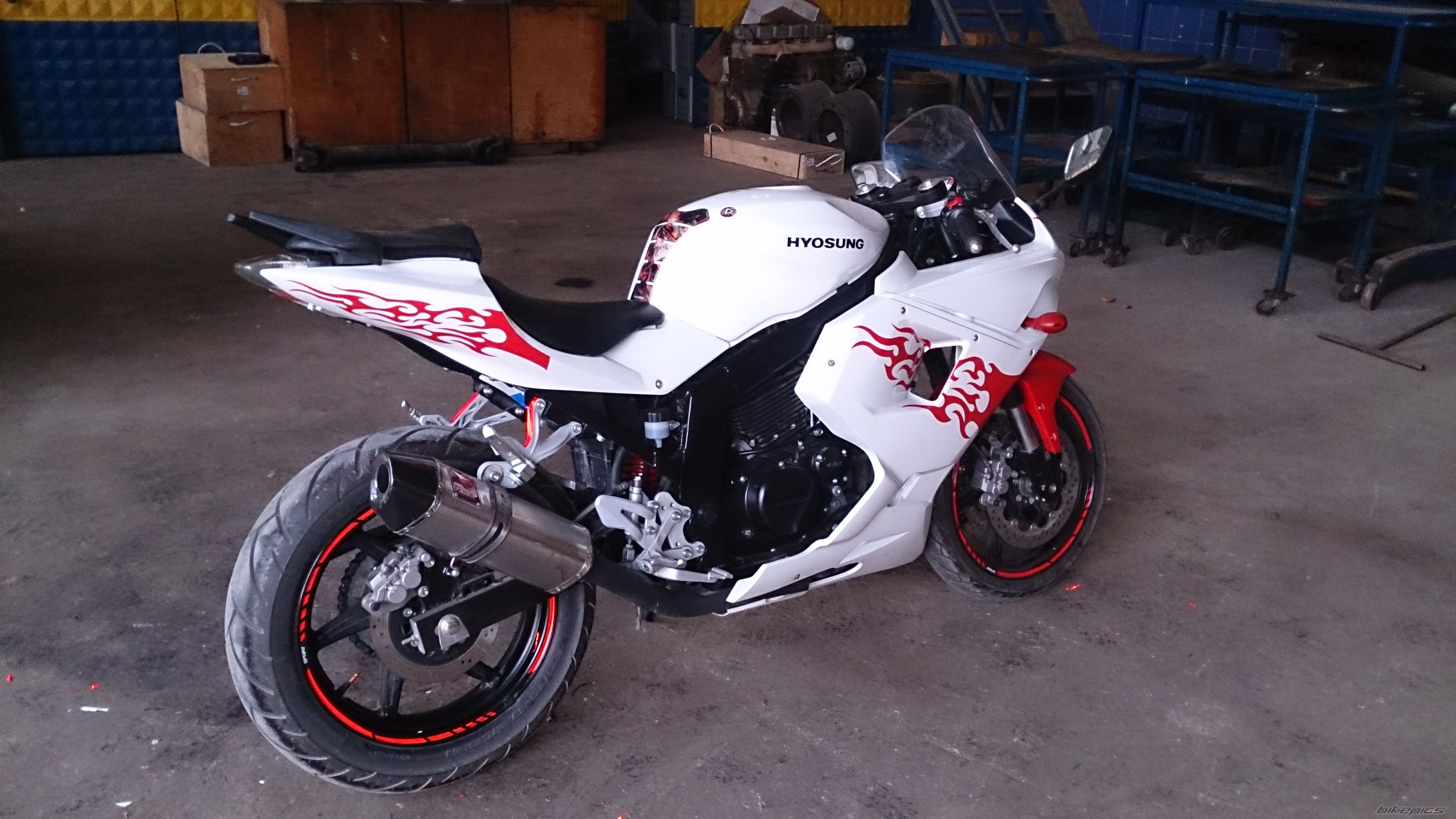 2013 HYOSUNG GT 250 R COMET | Picture 2644127 motorcycle photo