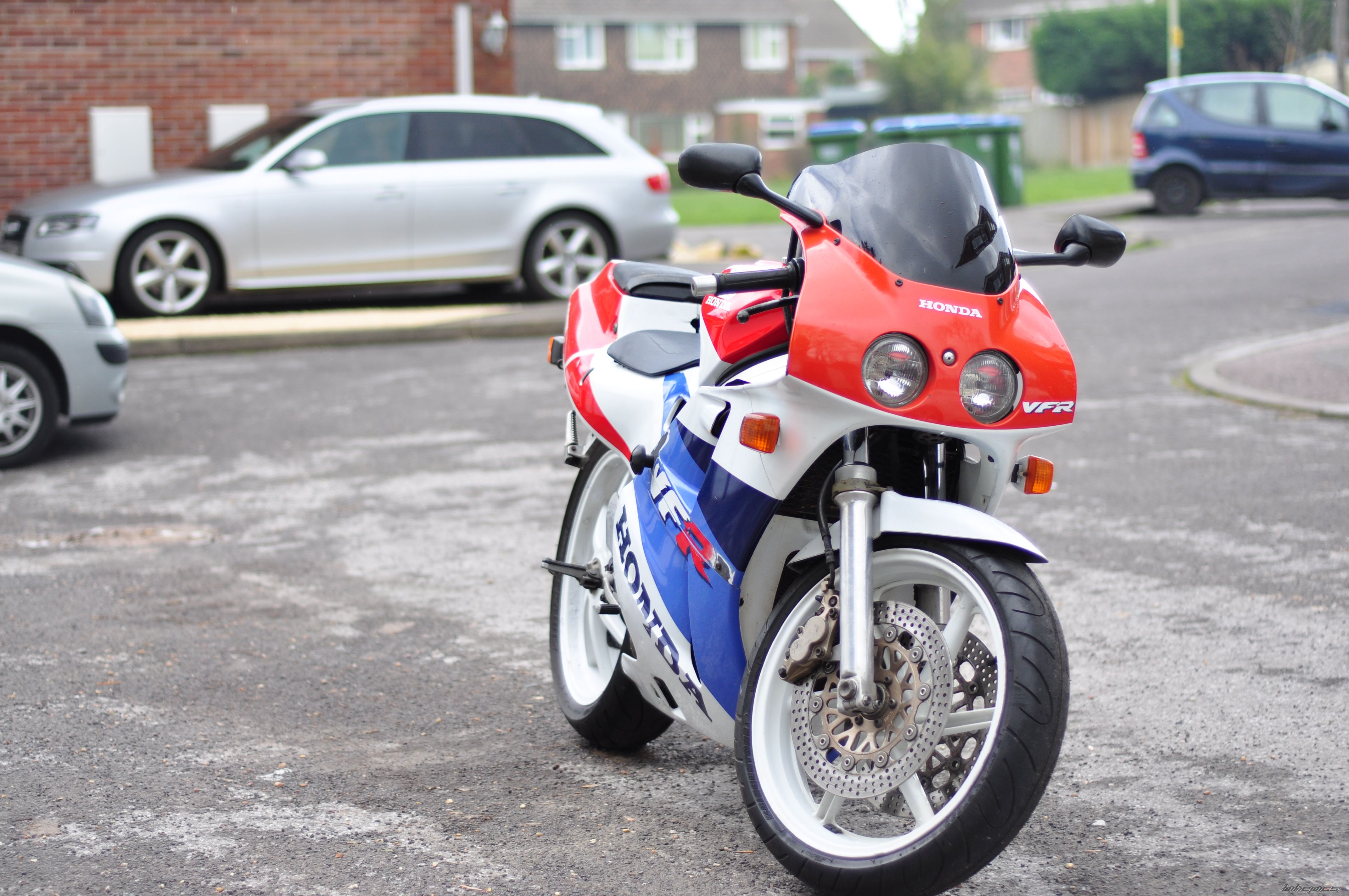 1989 HONDA VFR 400 | Picture 2646957 motorcycle photo
