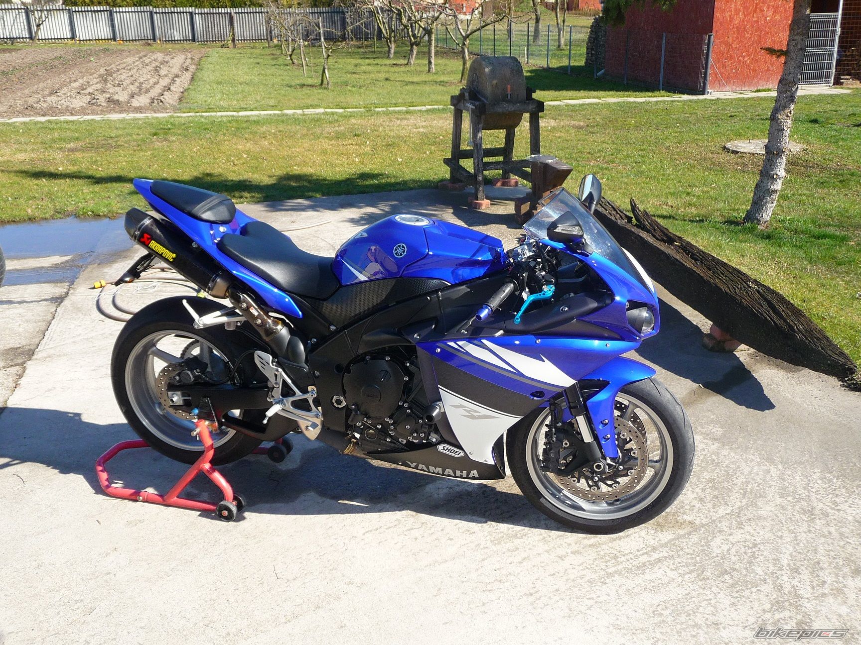 2009 YAMAHA YZF R1 | Picture 2650332 motorcycle photo