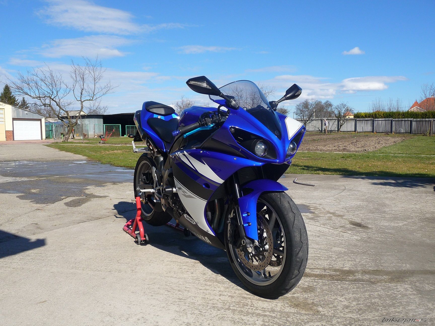 2009 YAMAHA YZF R1 | Picture 2650345 motorcycle photo