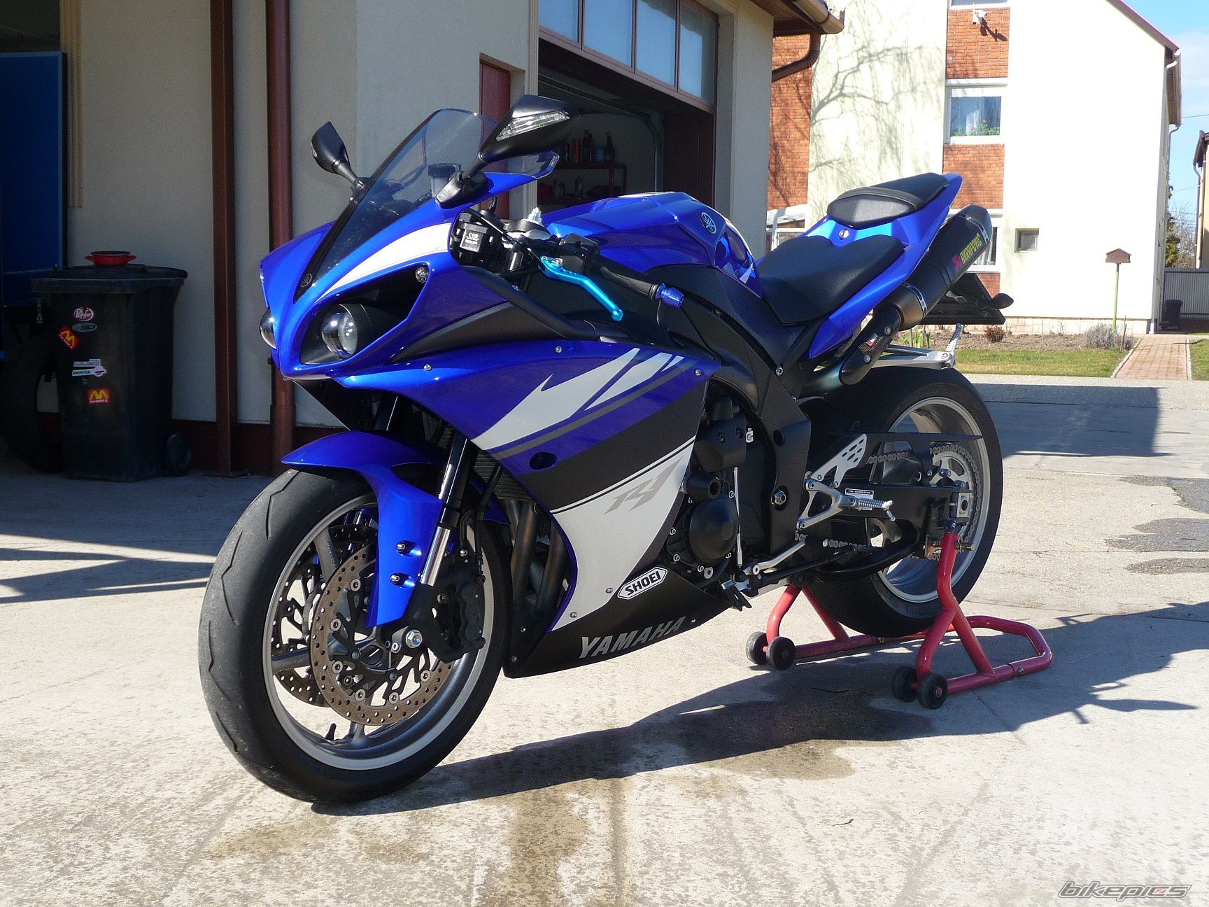 2009 YAMAHA YZF R1 | Picture 2650349 motorcycle photo