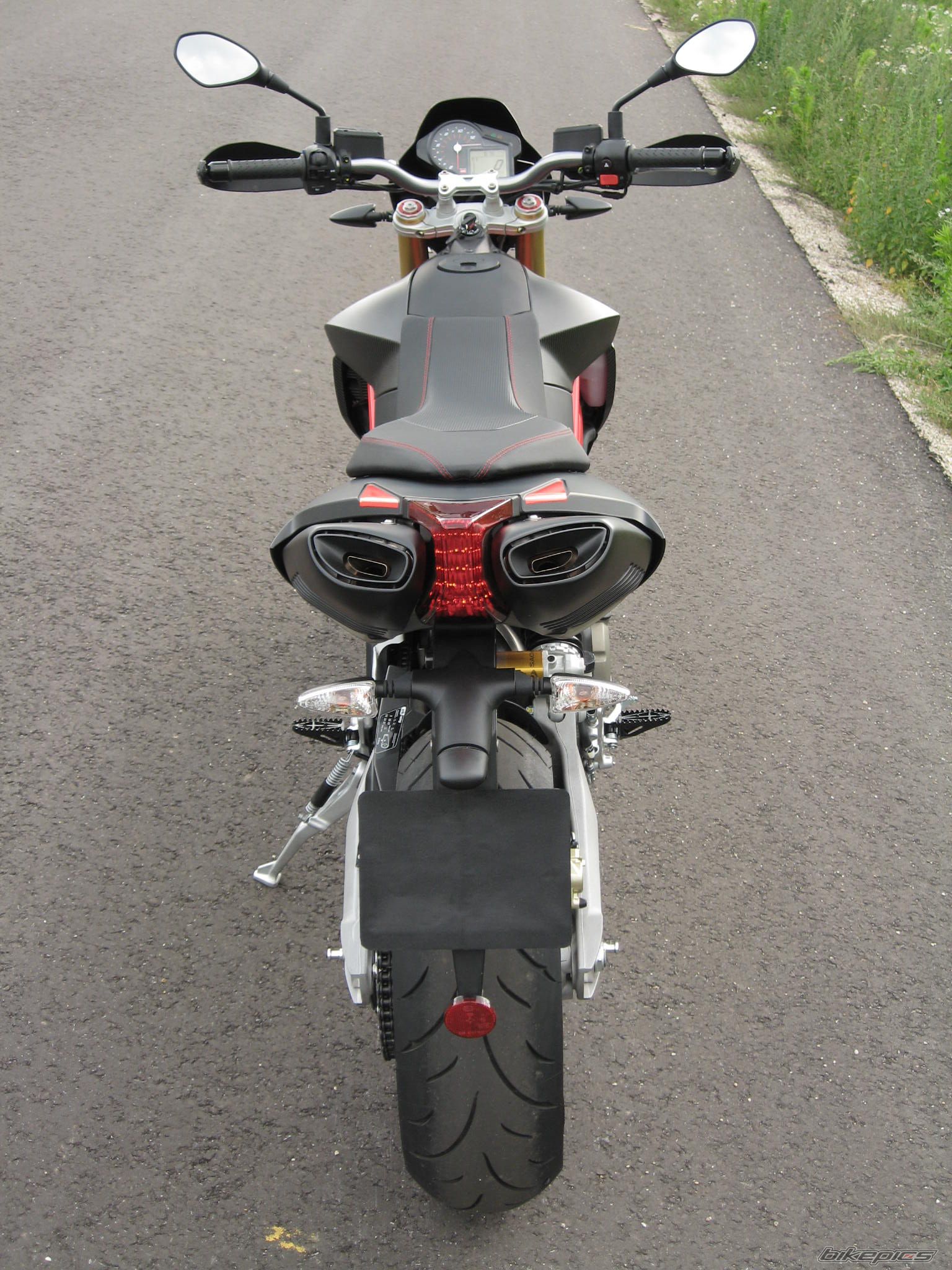 2011 APRILIA SMV 750 DORSODURO | Picture 2650504 motorcycle photo