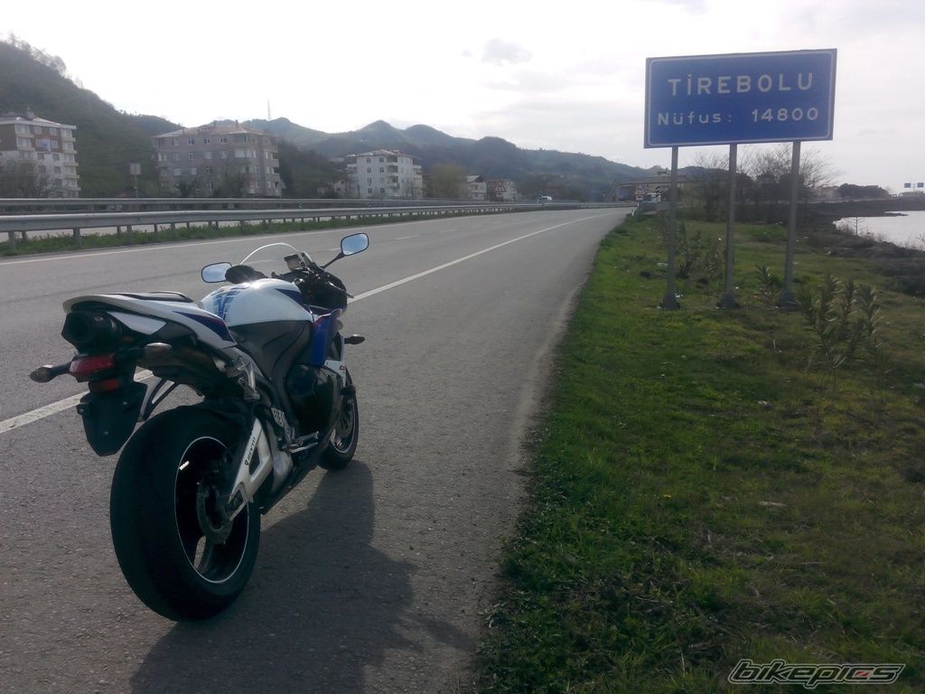 2011 HONDA CBR 600 RR | Picture 2651771 motorcycle photo