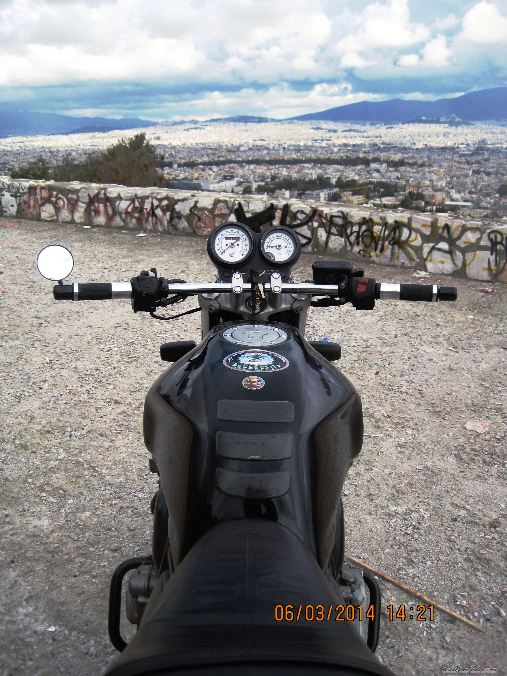 1993 HONDA CB400 SUPERFOUR | Picture 2652053 motorcycle photo