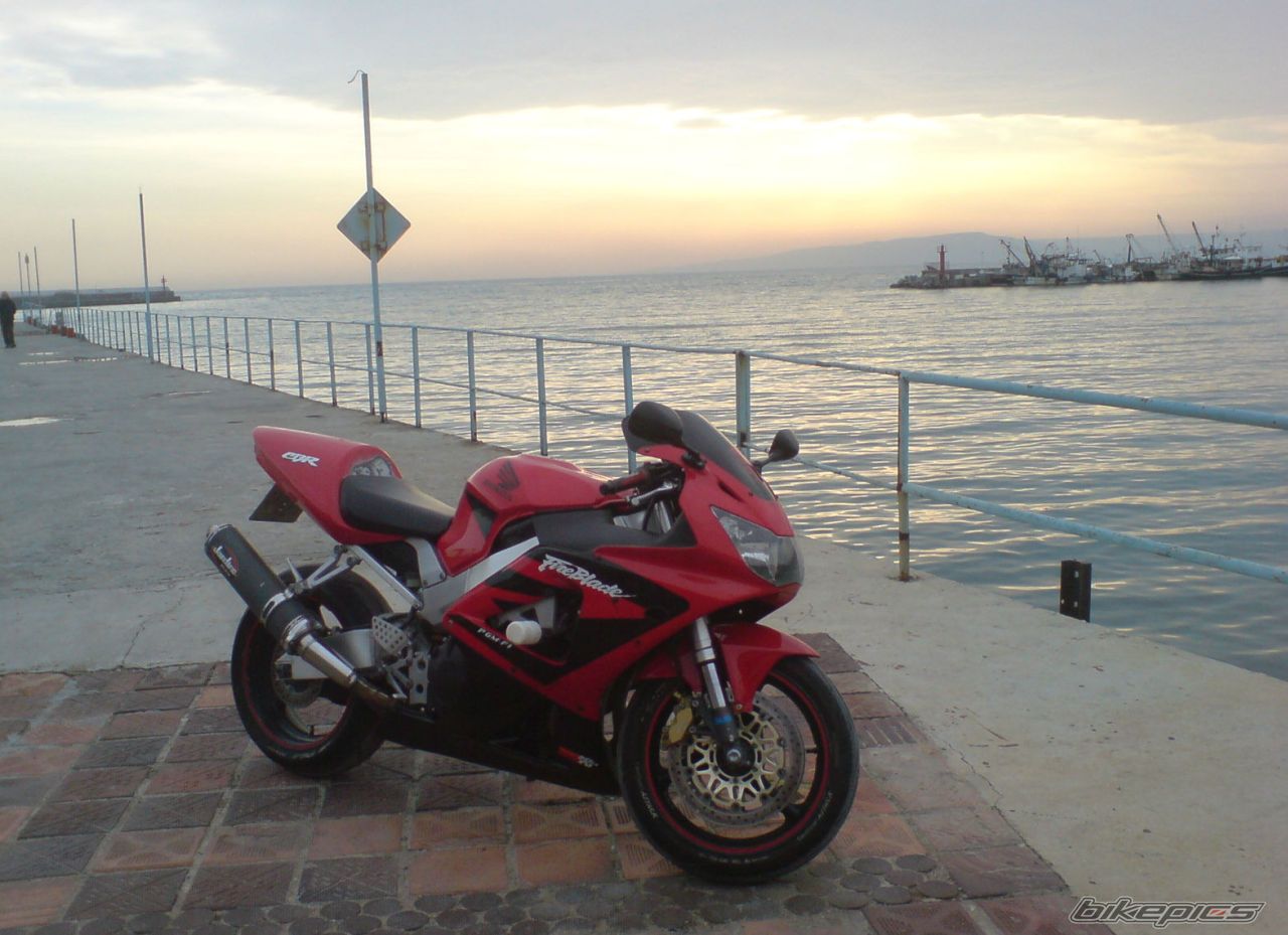 2001 HONDA CBR 900 | Picture 2652939 motorcycle photo