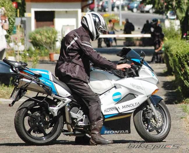 2003 HONDA VFR 800 VTEC | Picture 2654435 motorcycle photo