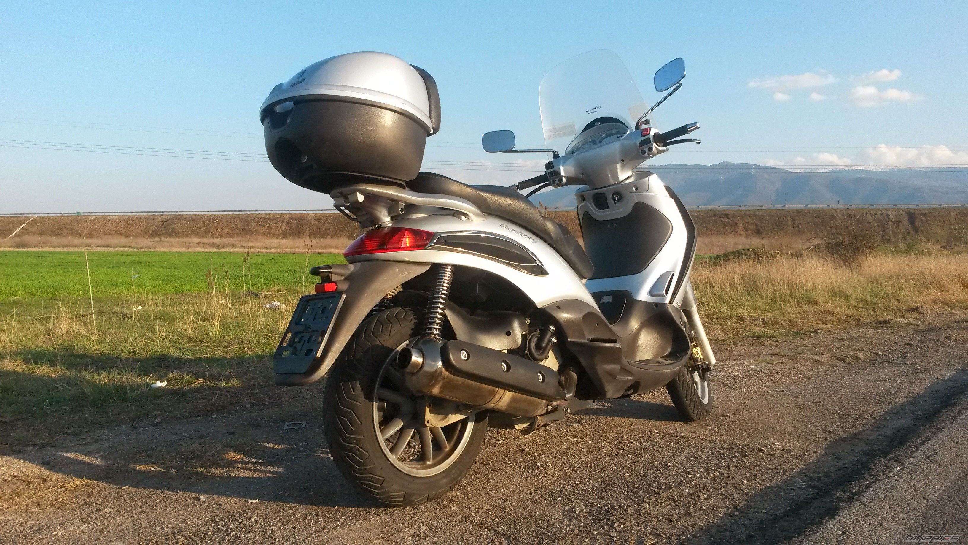 2006 PIAGGIO BEVERLY 500 | Picture 2657348 motorcycle photo