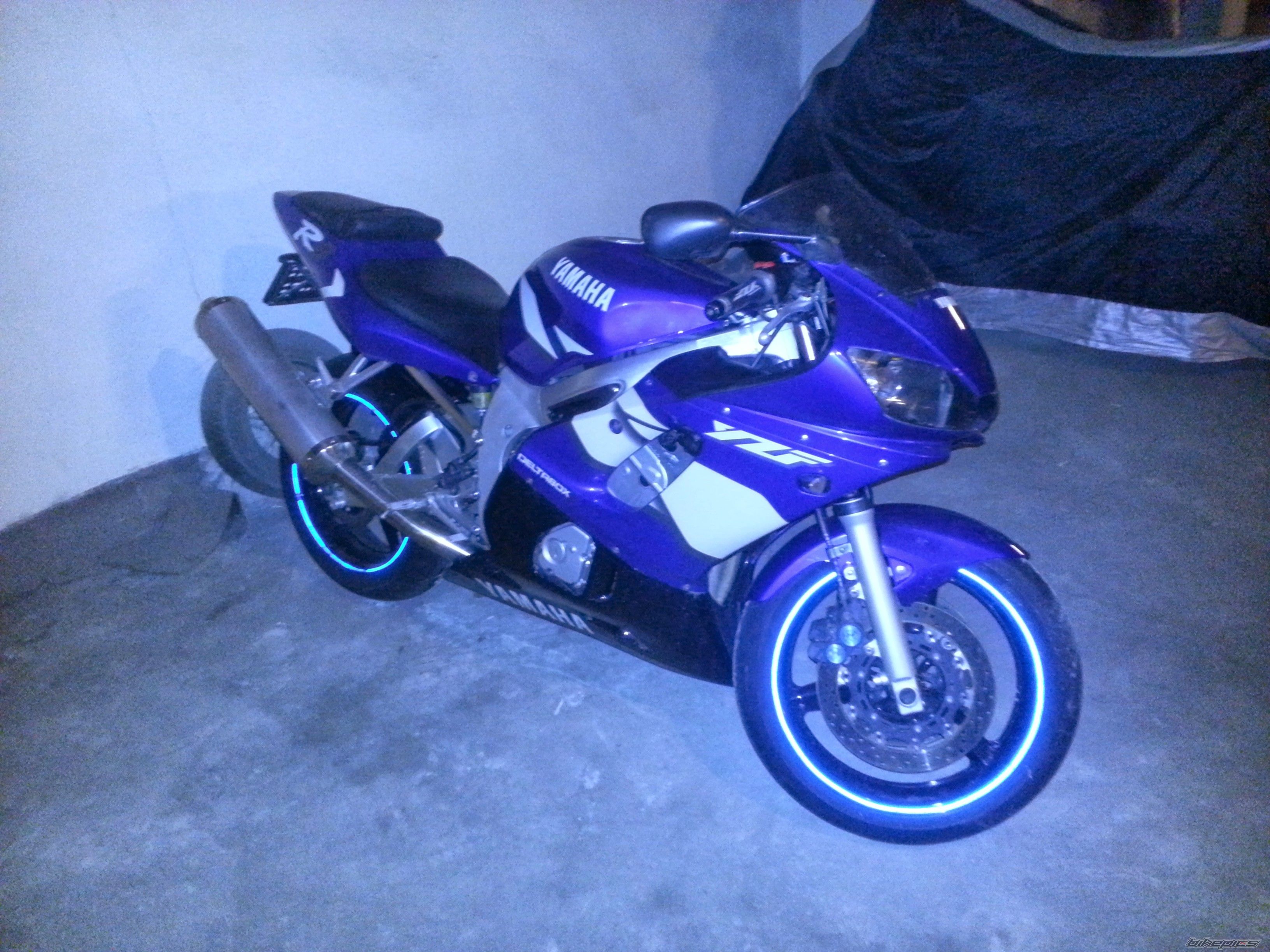 2001 YAMAHA R6 | Picture 2660699 motorcycle photo