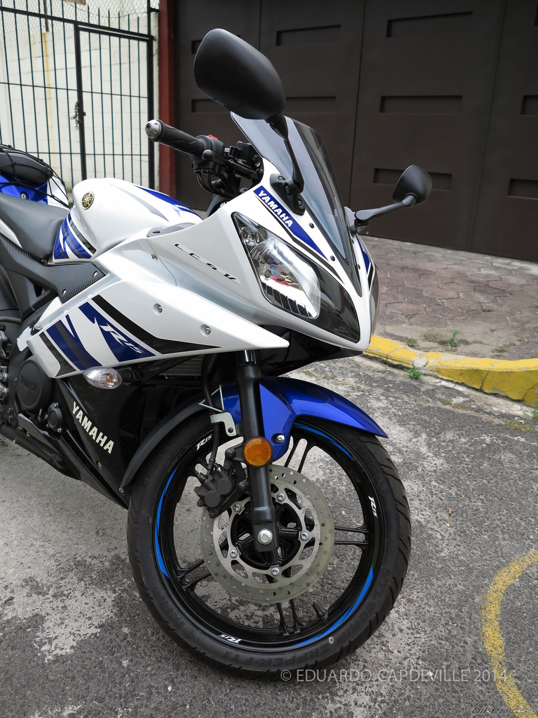 2014 YAMAHA R15 | Picture 2661722 motorcycle photo