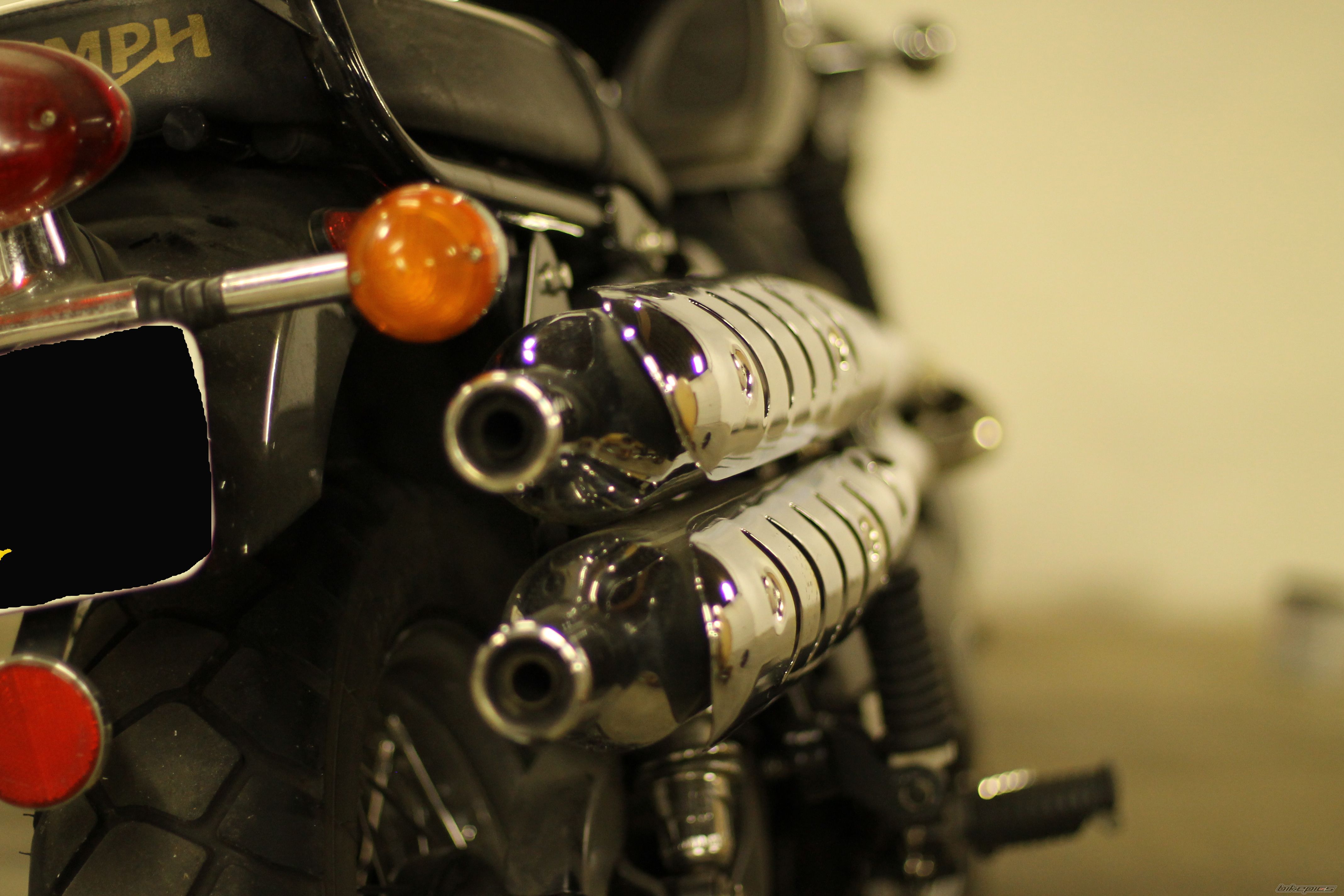 2010 TRIUMPH SCRAMBLER | Picture 2669844 motorcycle photo
