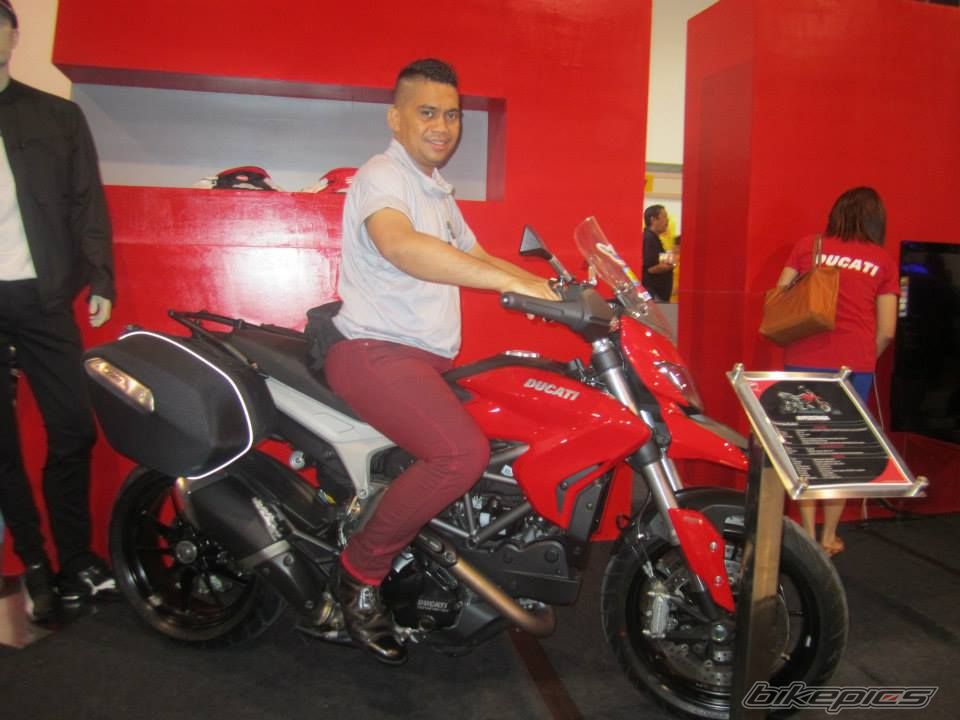 2014 DUCATI HYPERSTRADA | Picture 2670928 motorcycle photo