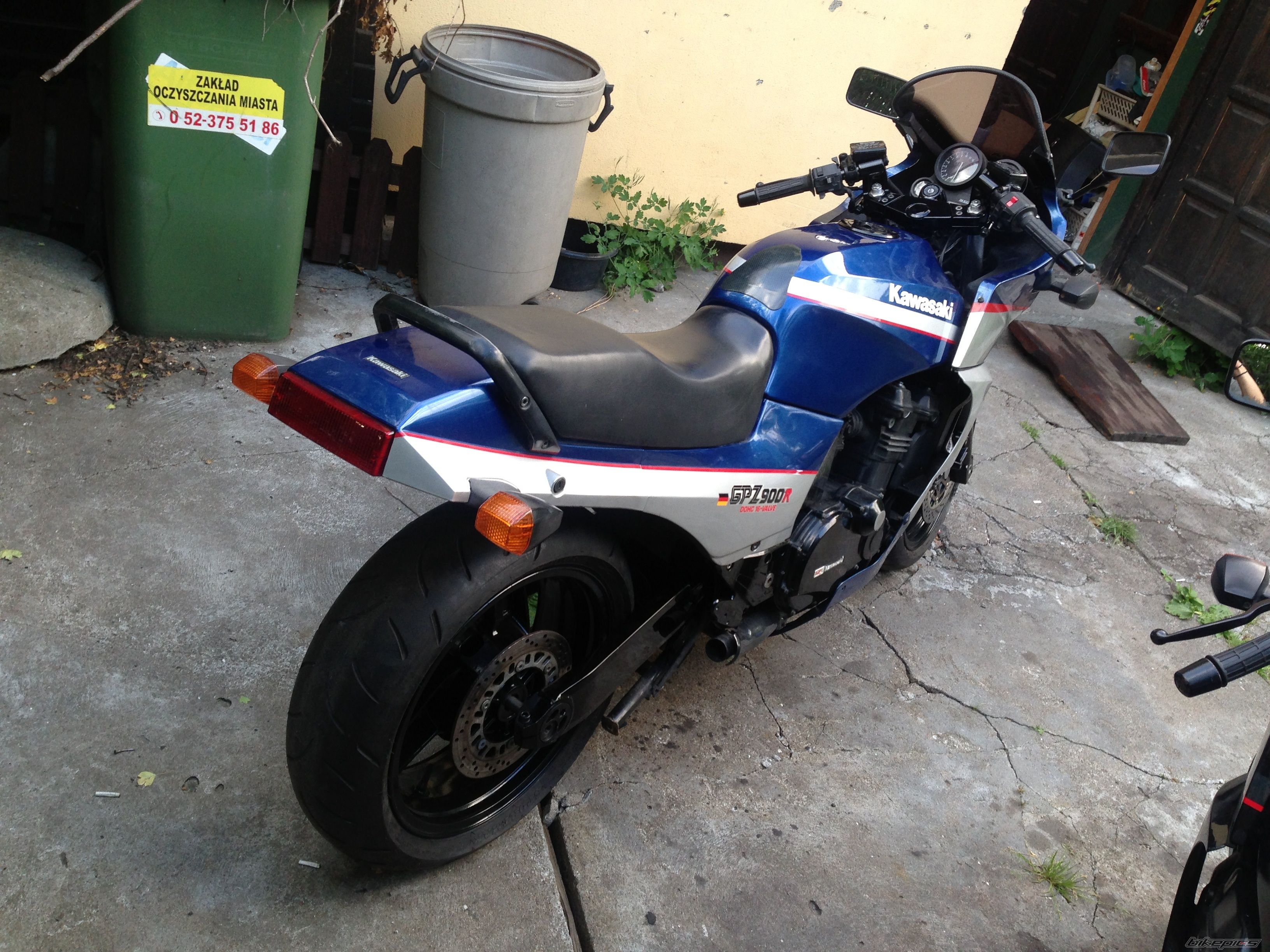 1990 KAWASAKI GPZ 900 | Picture 2672684 motorcycle photo