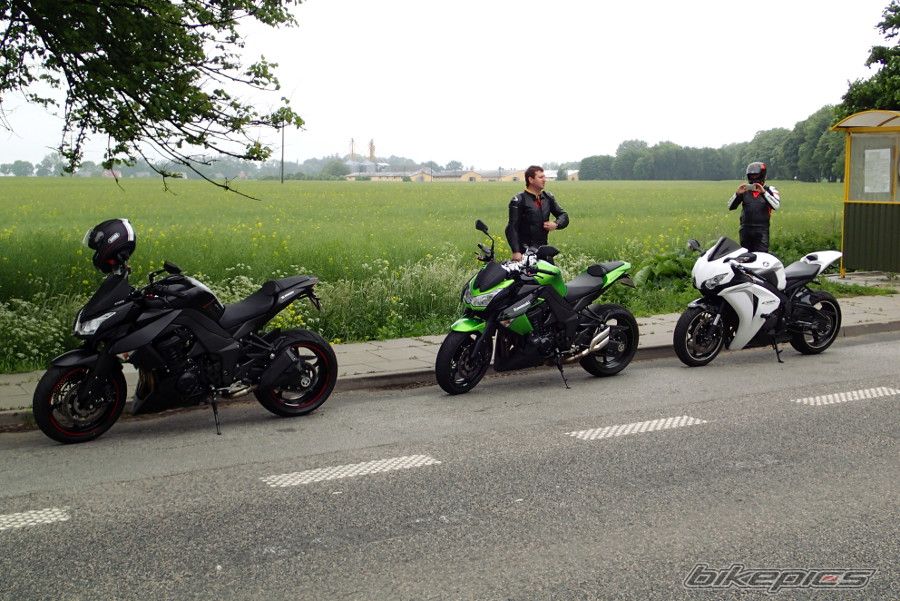 2011 KAWASAKI Z1000 | Picture 2672877 motorcycle photo