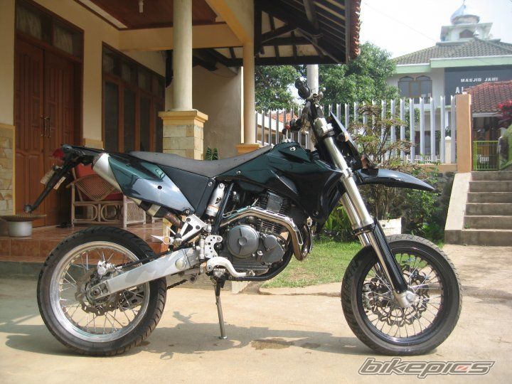 2001 YAMAHA YAMAHA SCORPIO 225 CC | Picture 2673948 motorcycle photo