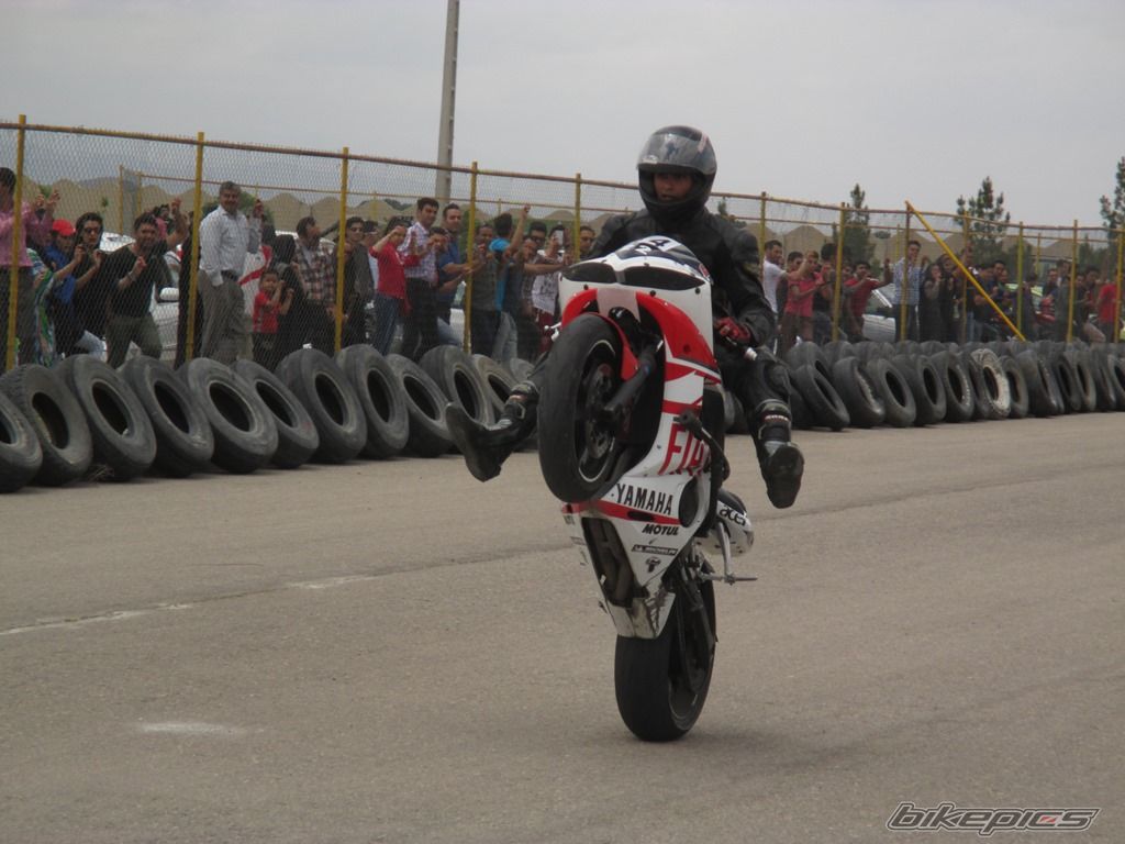 2004 YAMAHA R6 | Picture 2674460 motorcycle photo
