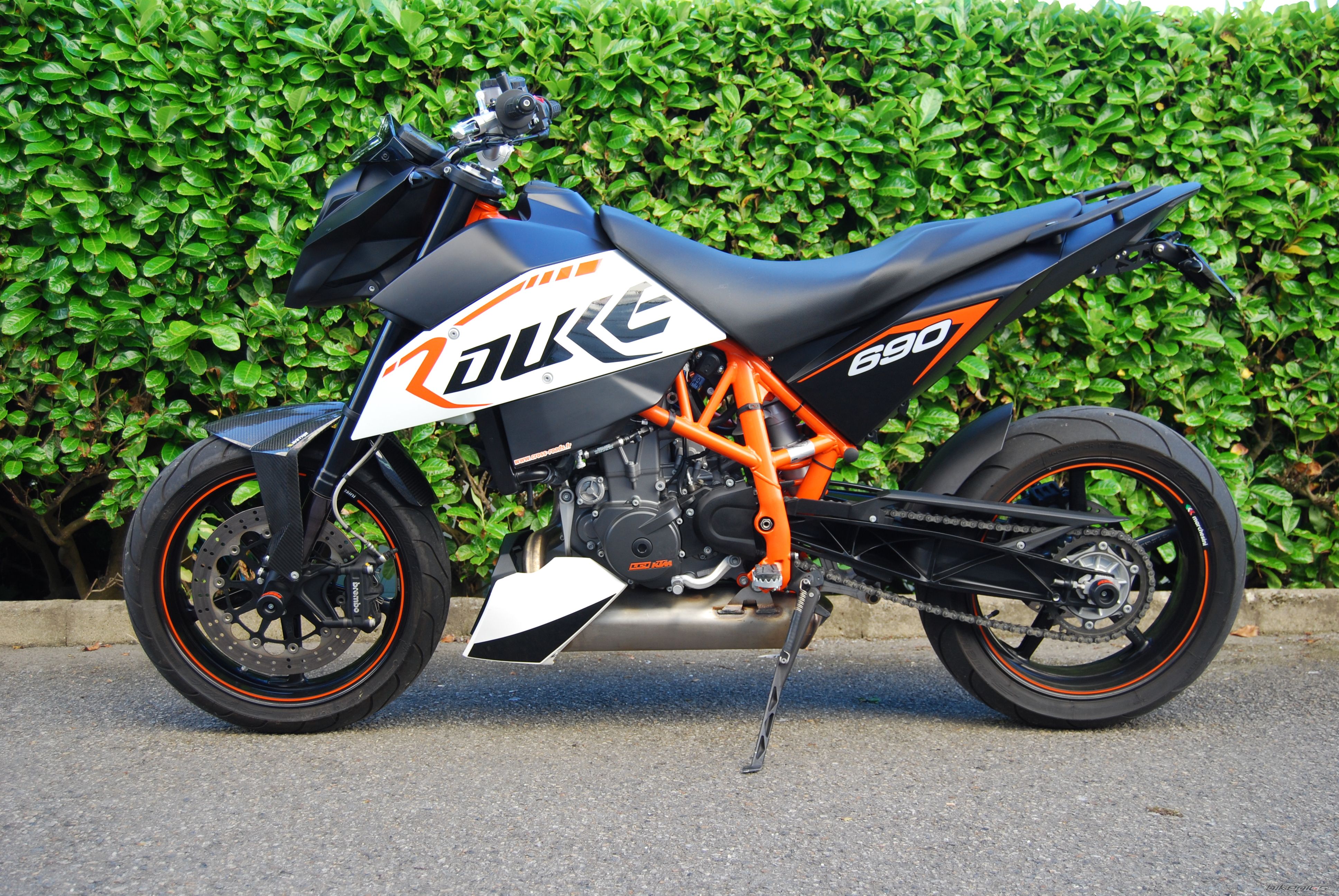 2011 KTM 690 DUKE | Picture 2674917 motorcycle photo