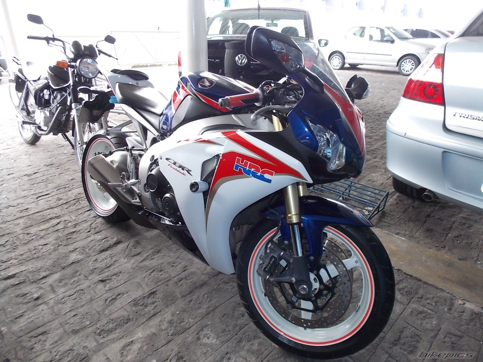 2011 HONDA CBR 1000  RR | Picture 2675043 motorcycle photo