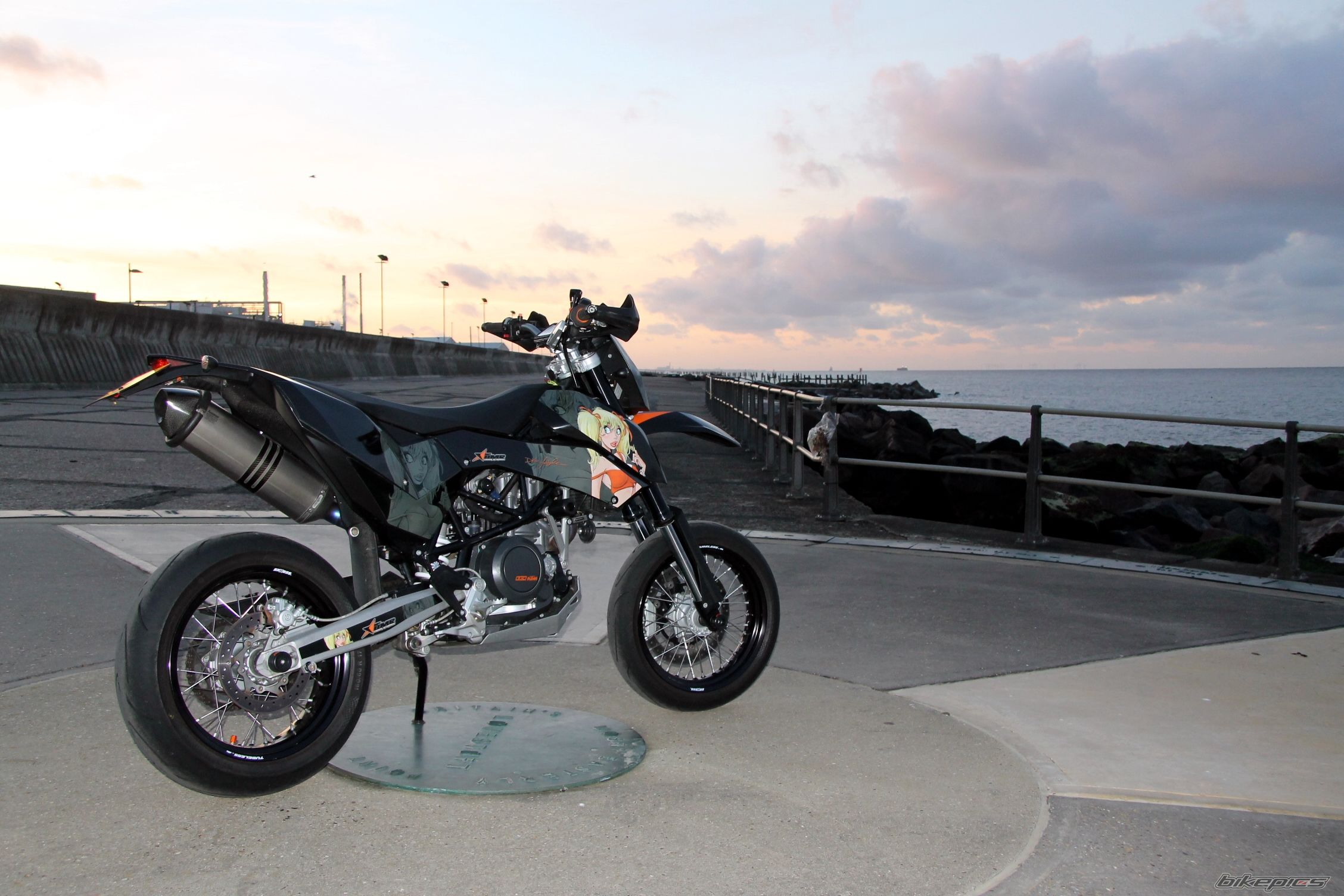 2011 KTM 690 SMC | Picture 2677130 motorcycle photo