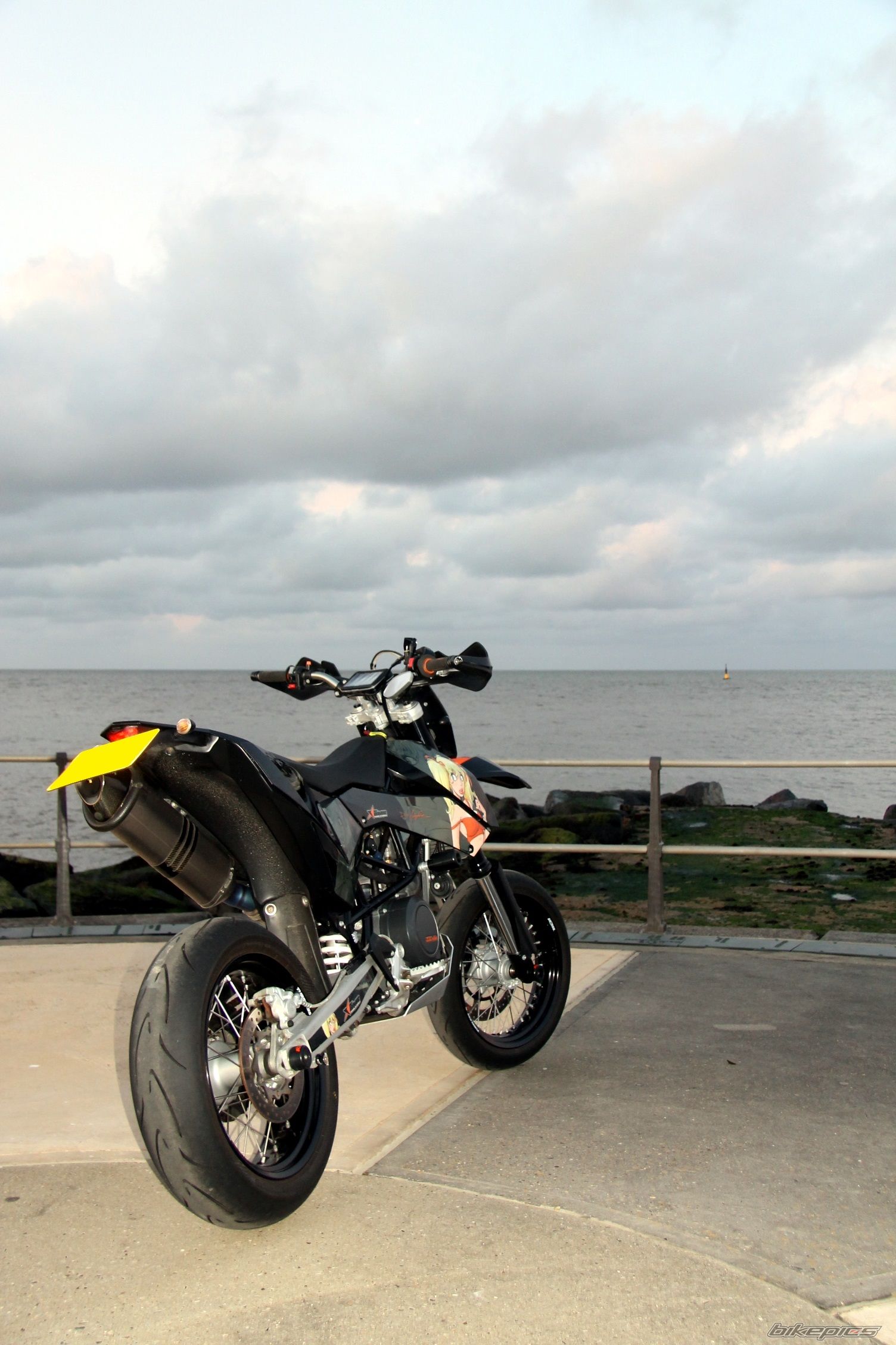 2011 KTM 690 SMC | Picture 2677133 motorcycle photo
