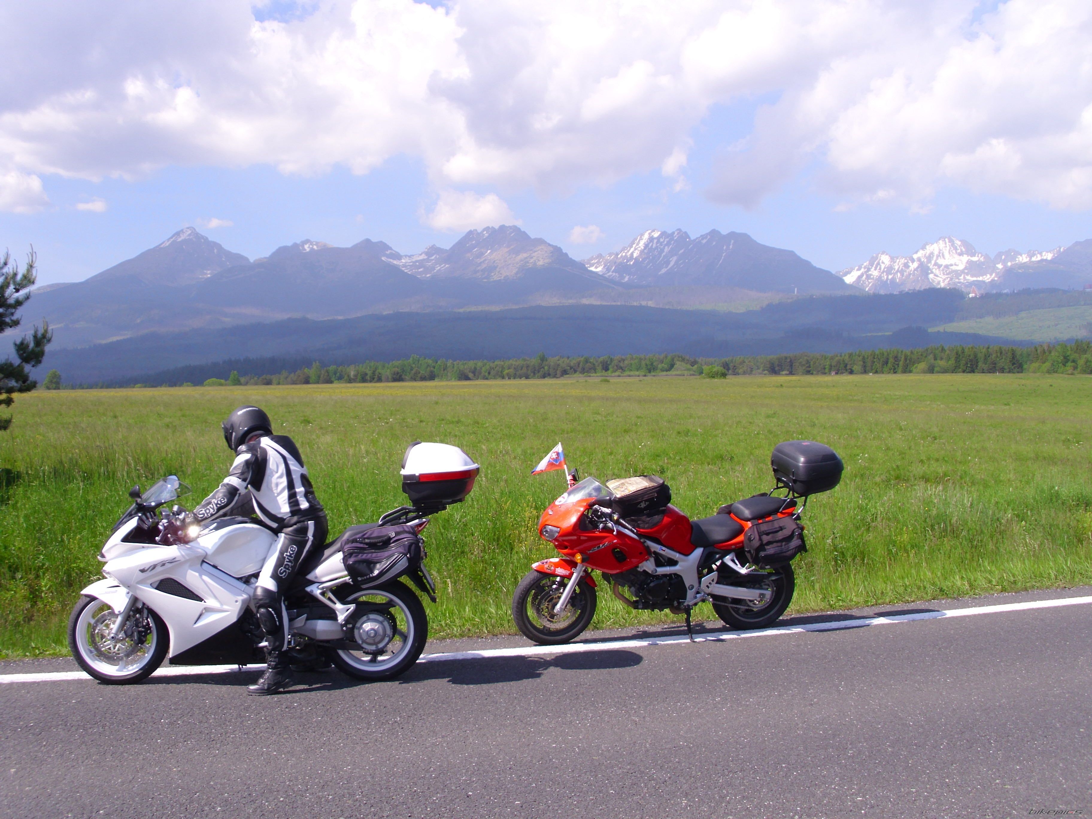 2009 HONDA VFR 800 VTEC | Picture 2680472 motorcycle photo