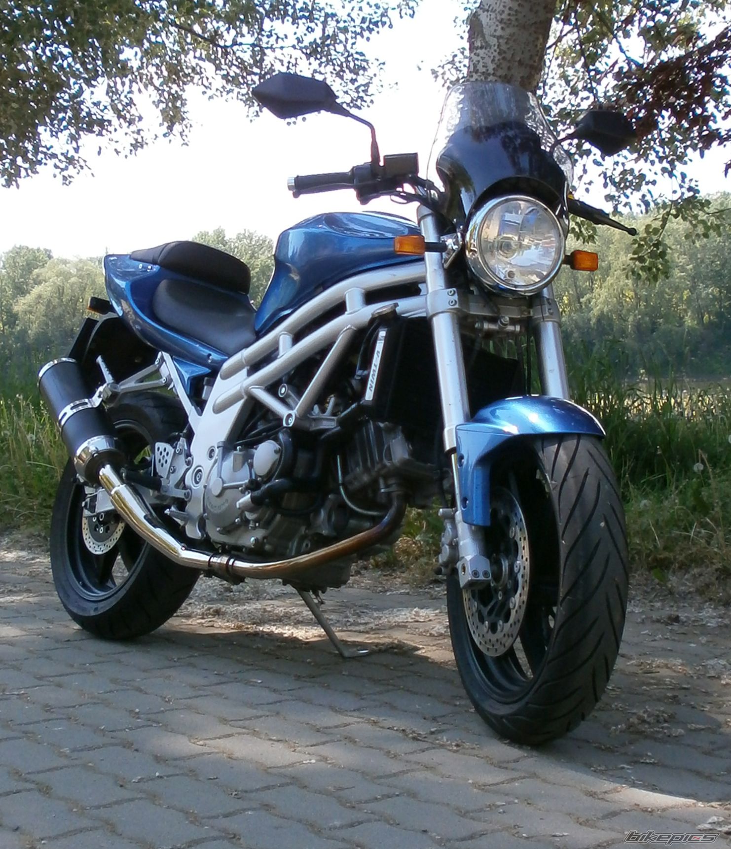 2004 HYOSUNG GT 650 COMET | Picture 2682011 motorcycle photo