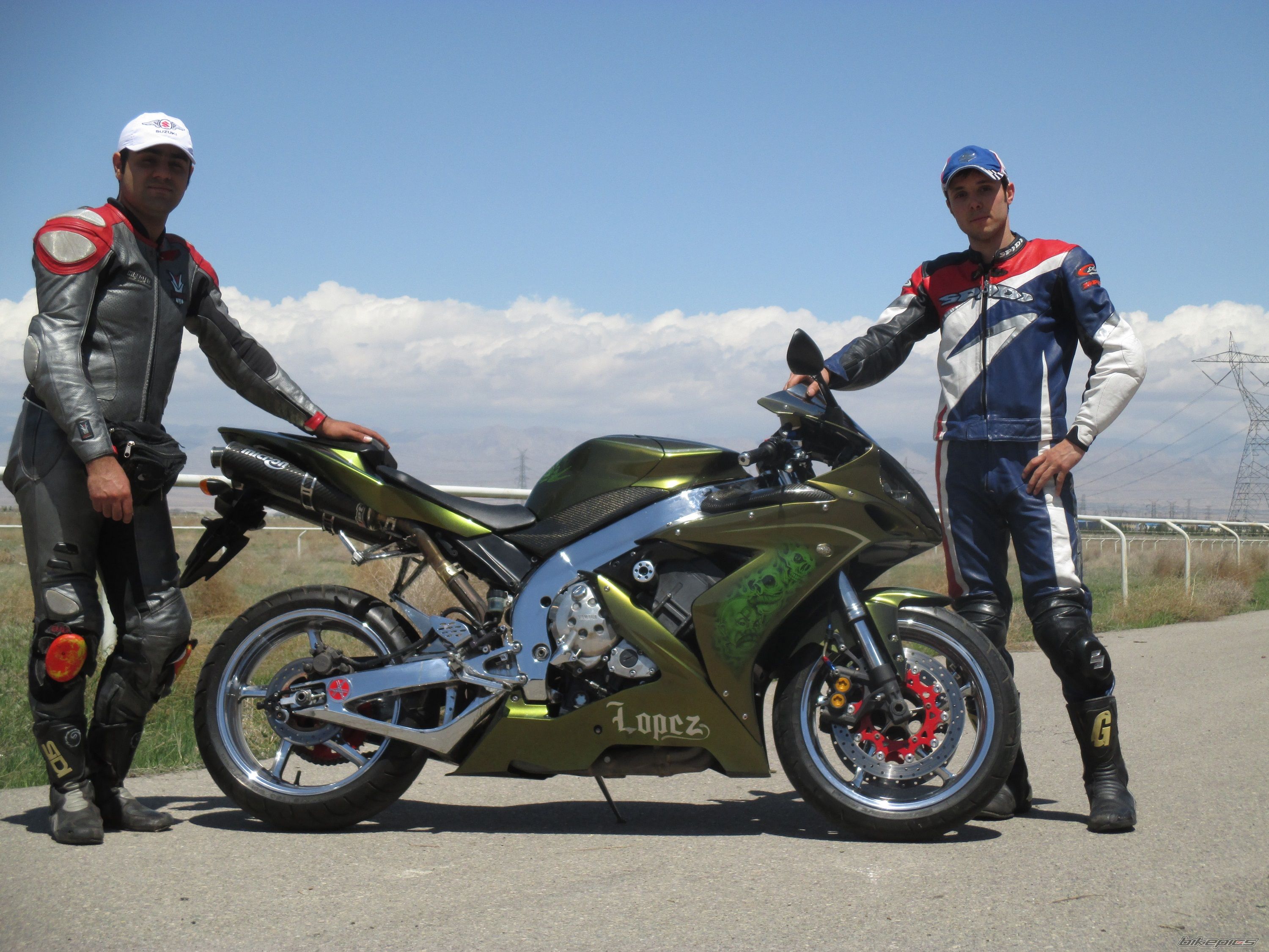 2006 YAMAHA YZF R1 | Picture 2684963 motorcycle photo