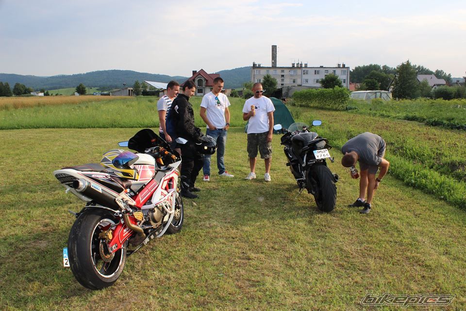 2004 HONDA CBR 900 | Picture 2686349 motorcycle photo