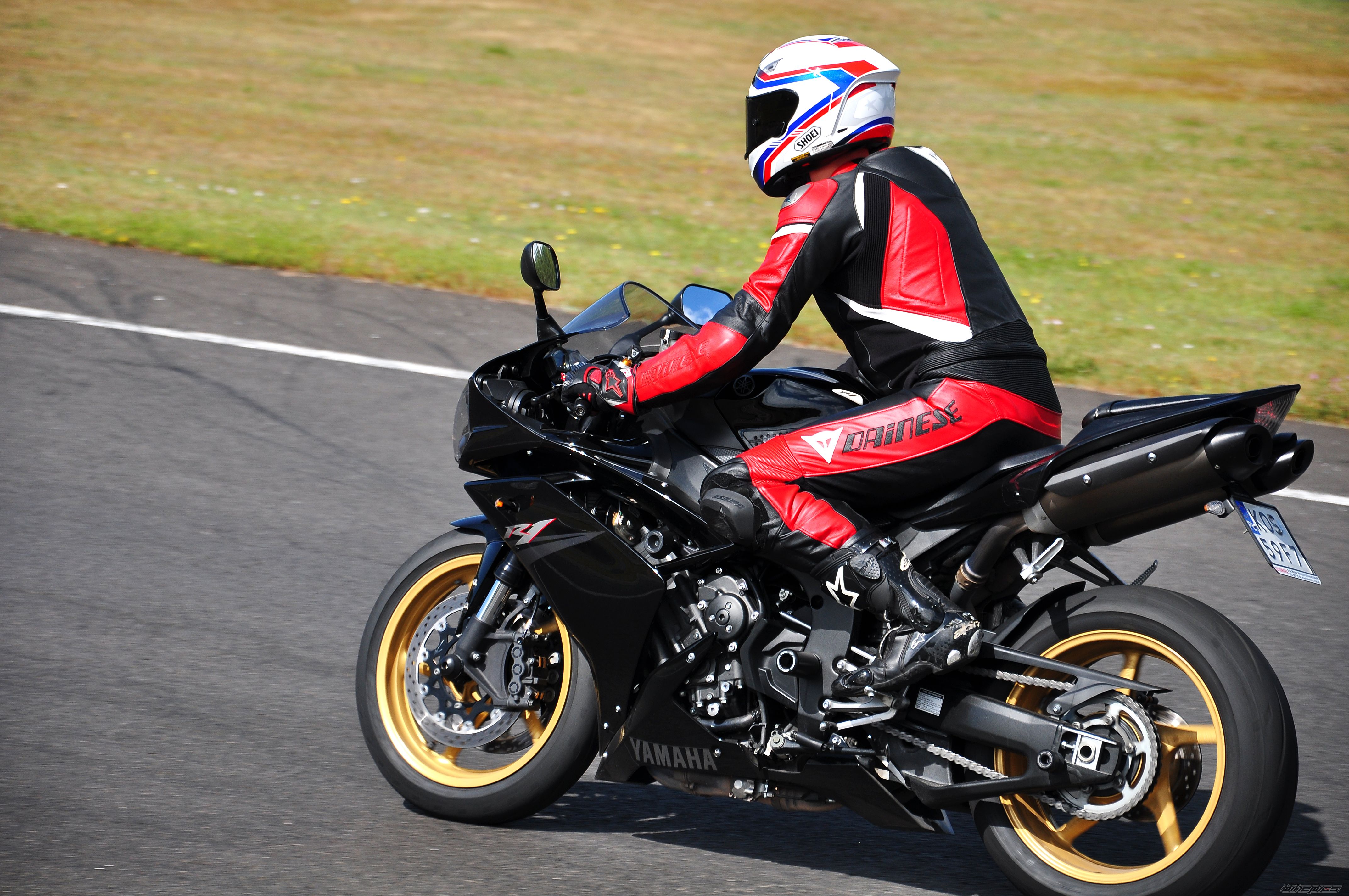 2007 YAMAHA YZF R1 | Picture 2687773 motorcycle photo