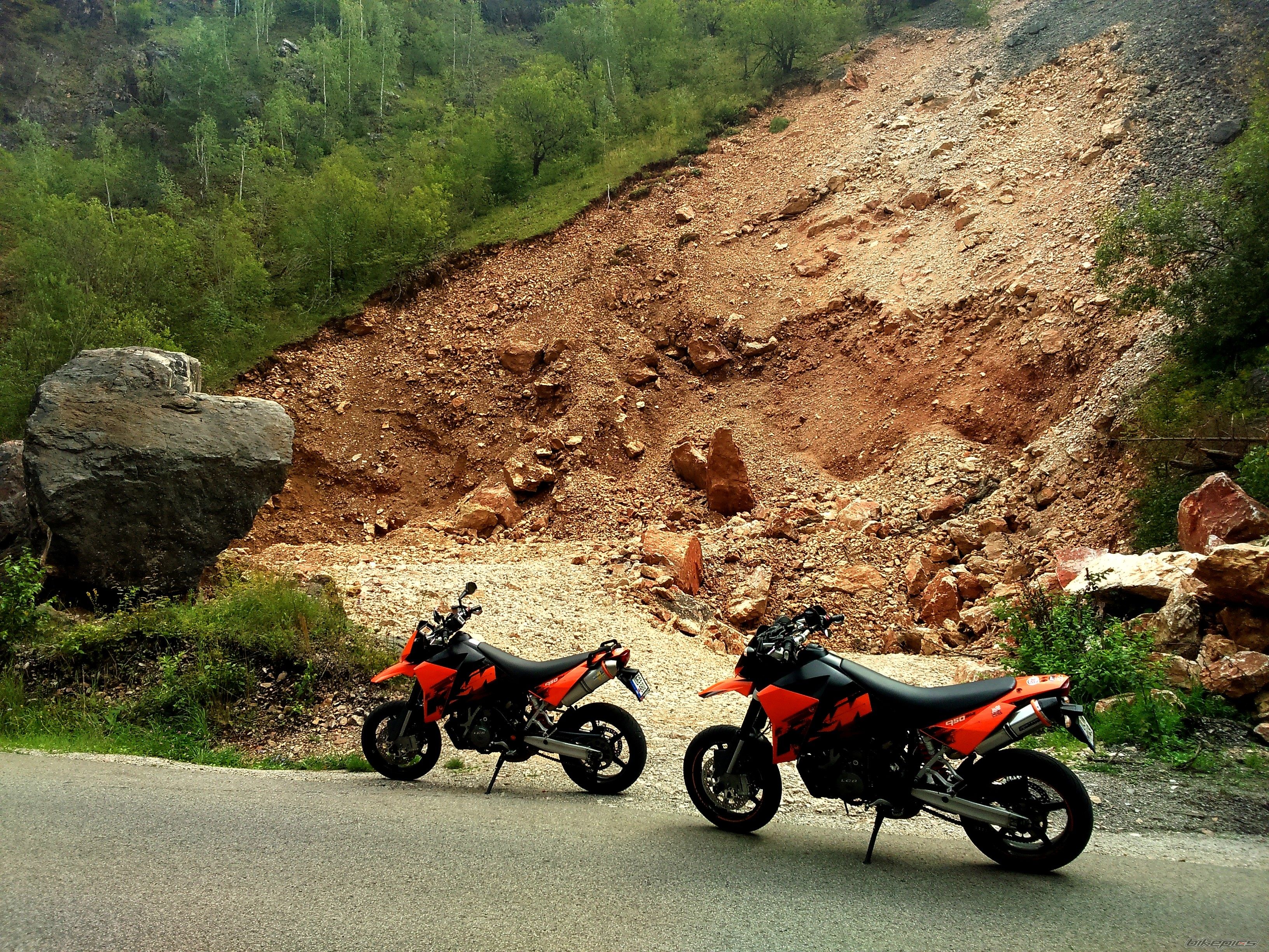2007 KTM 950 SUPERMOTO | Picture 2688928 motorcycle photo