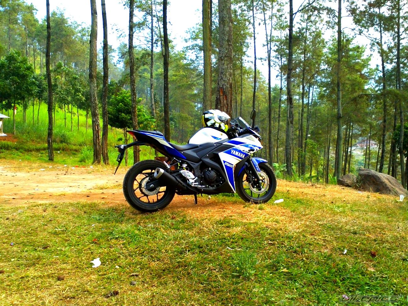 2014 YAMAHA YZF R25 | Picture 2693951 motorcycle photo