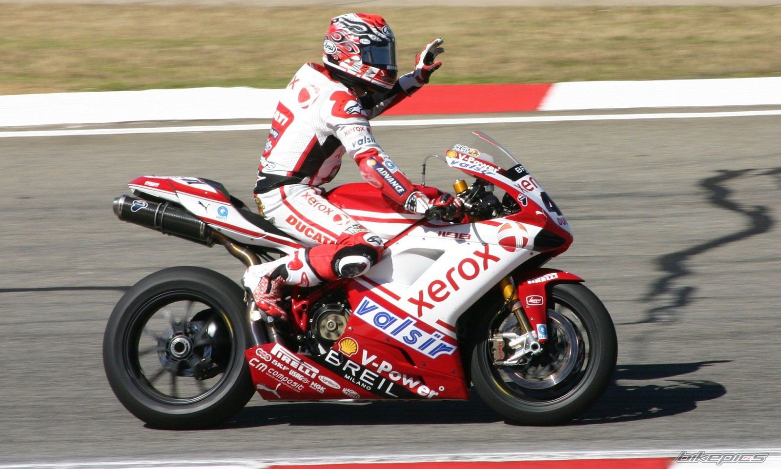    | Picture 2696742 motorcycle photo