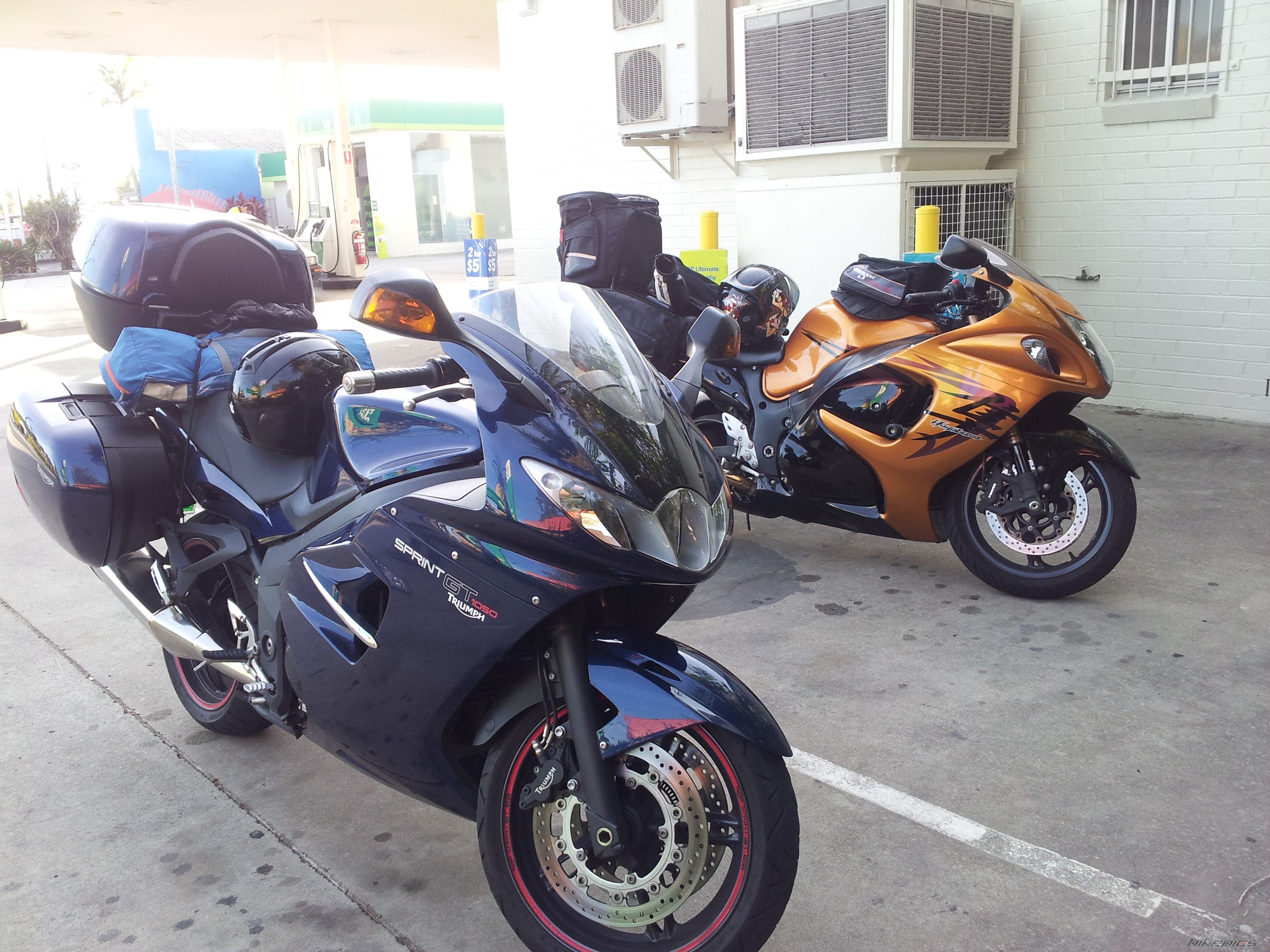 2011 TRIUMPH SPRINT GT | Picture 2698485 motorcycle photo