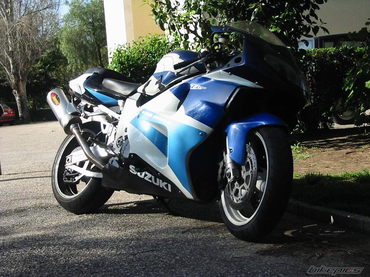 1999 SUZUKI TL1000R | Picture 26994 motorcycle photo